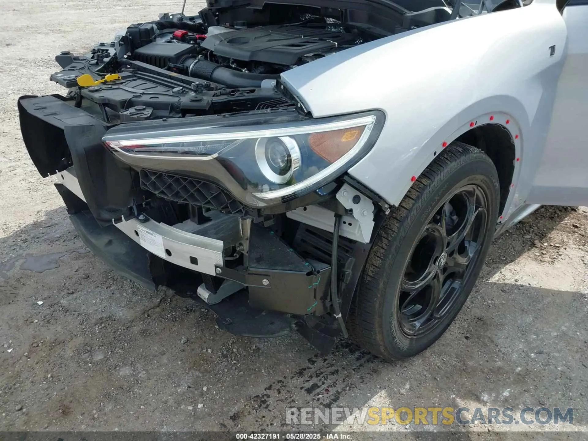 6 Photograph of a damaged car ZASPAKBN5P7D57909 ALFA ROMEO STELVIO 2023
