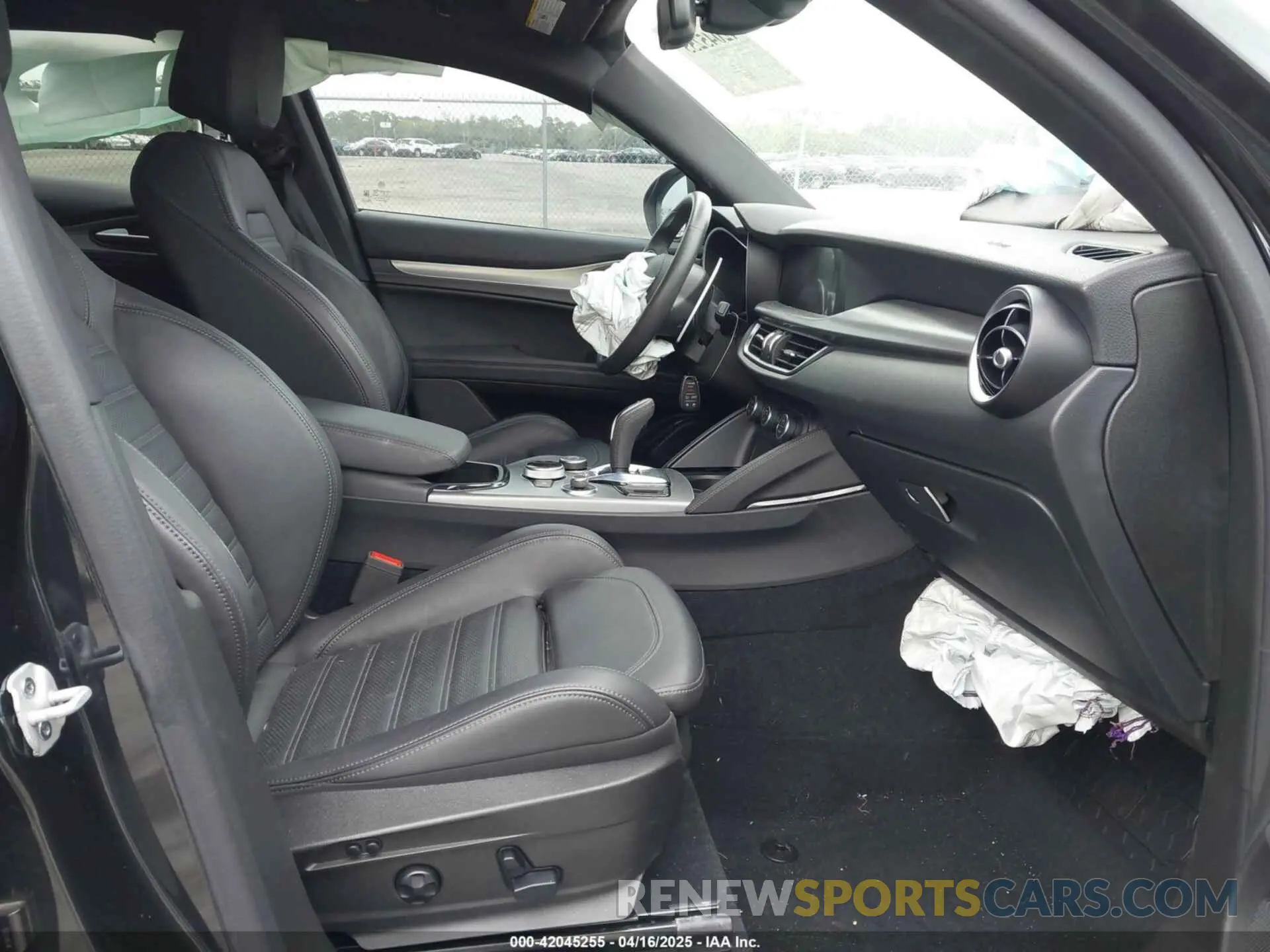 5 Photograph of a damaged car ZASPAKBN0R7D75947 ALFA ROMEO STELVIO 2024