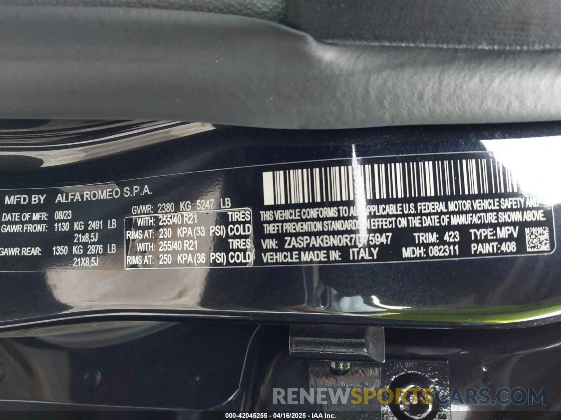 9 Photograph of a damaged car ZASPAKBN0R7D75947 ALFA ROMEO STELVIO 2024