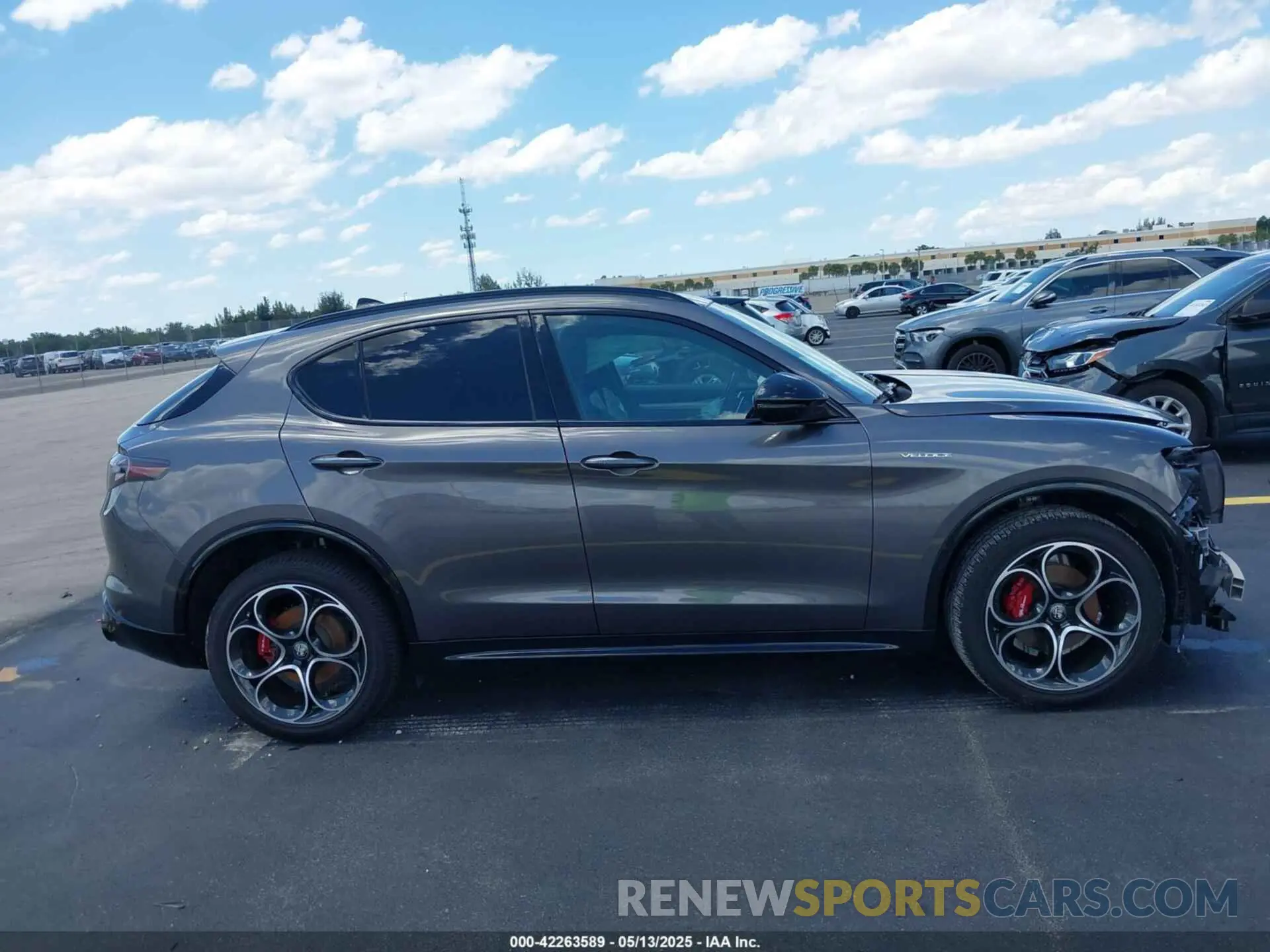 14 Photograph of a damaged car ZASPAKBN1R7D78095 ALFA ROMEO STELVIO 2024