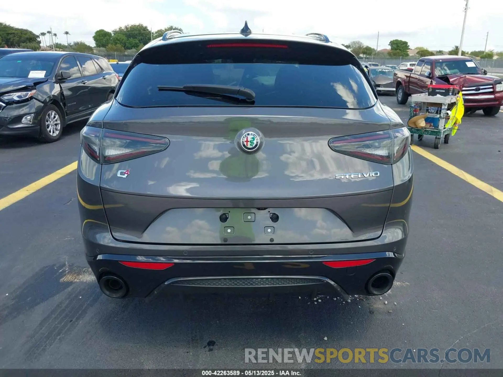 17 Photograph of a damaged car ZASPAKBN1R7D78095 ALFA ROMEO STELVIO 2024