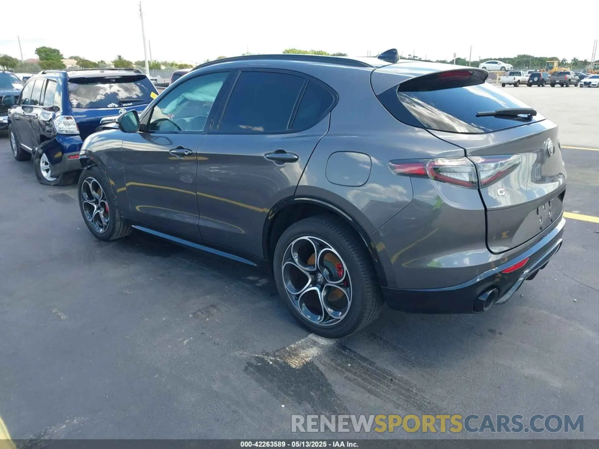 3 Photograph of a damaged car ZASPAKBN1R7D78095 ALFA ROMEO STELVIO 2024