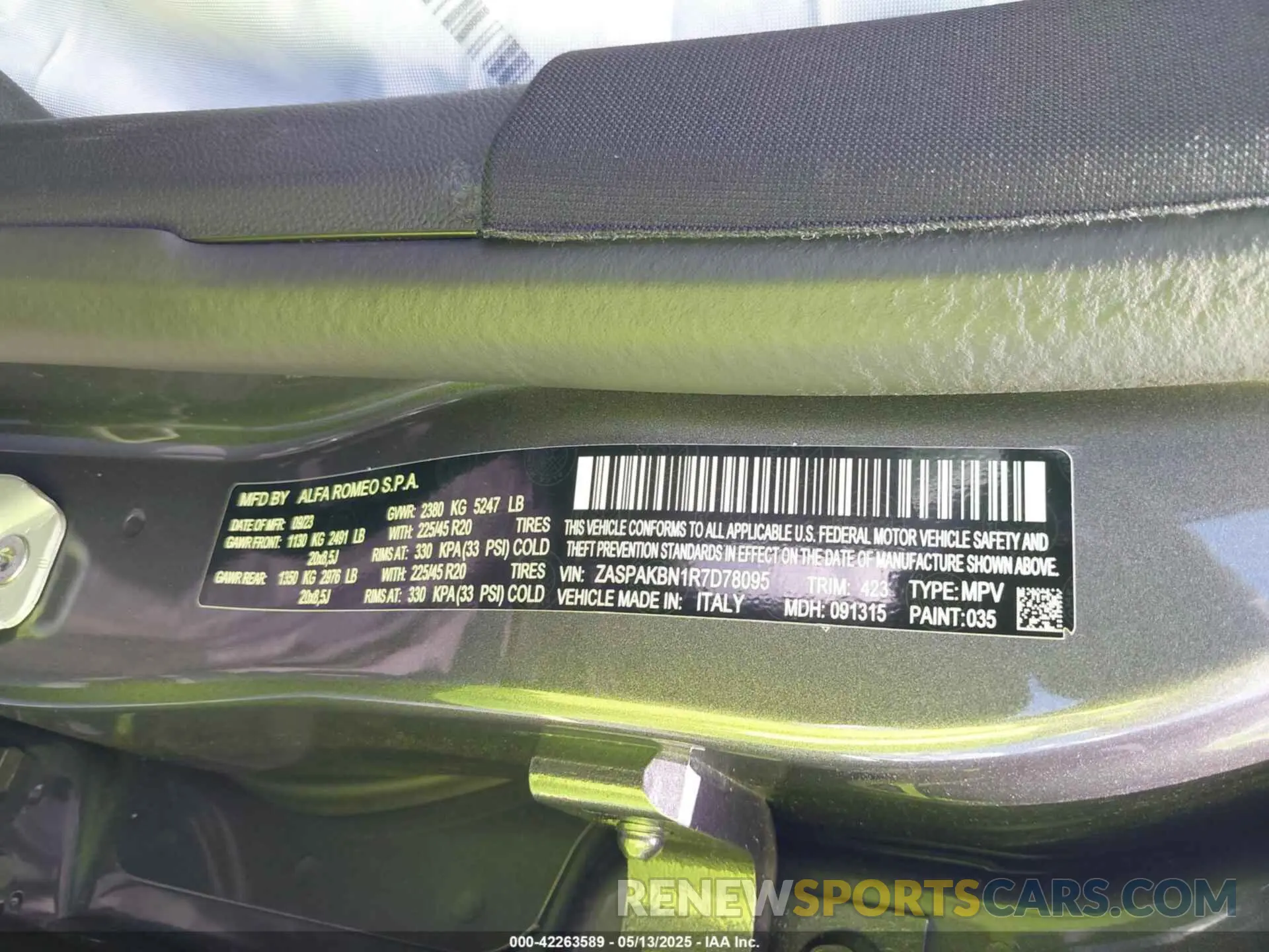9 Photograph of a damaged car ZASPAKBN1R7D78095 ALFA ROMEO STELVIO 2024