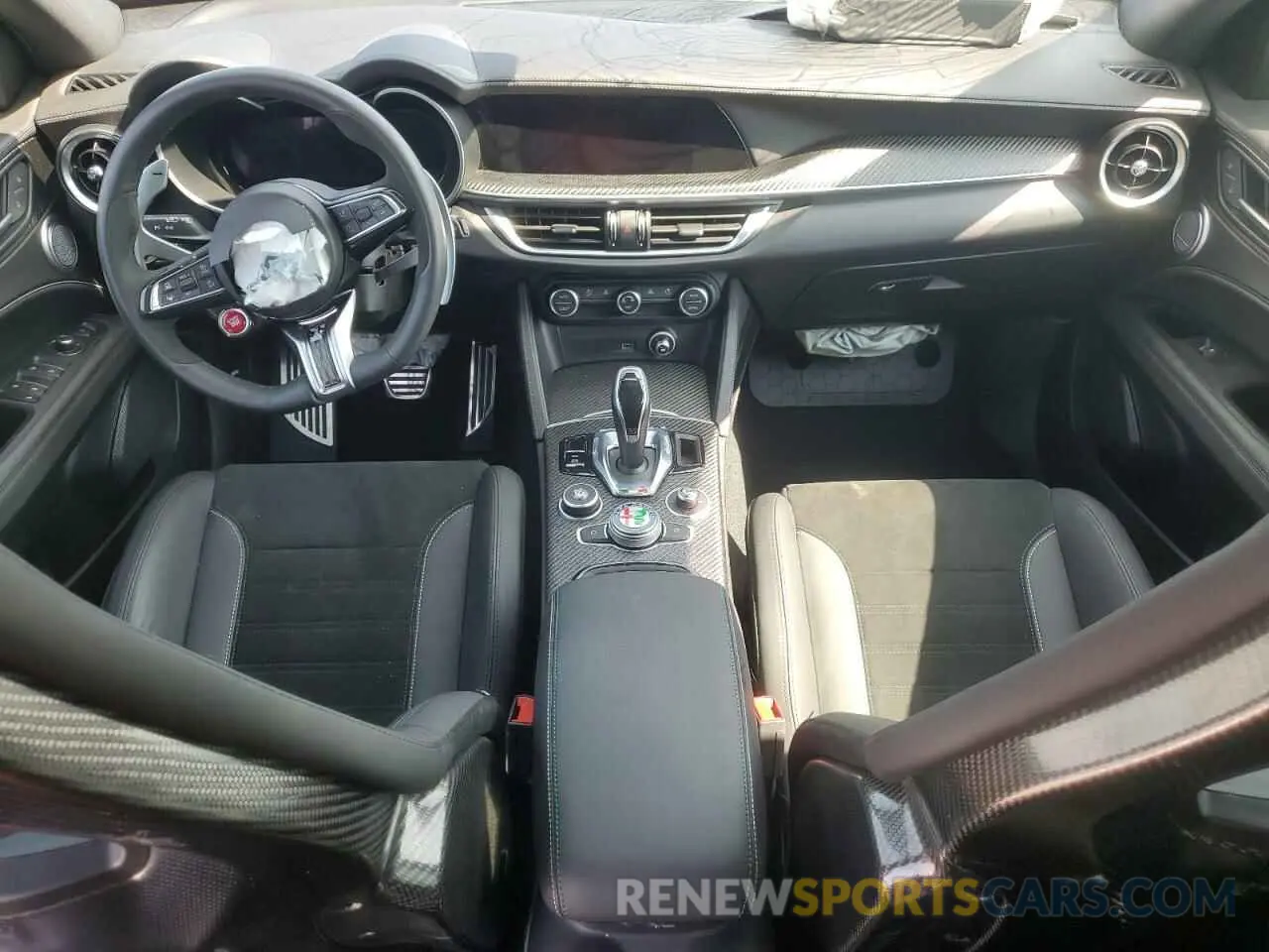 8 Photograph of a damaged car ZASPAKEV0R7D79248 ALFA ROMEO STELVIO 2024