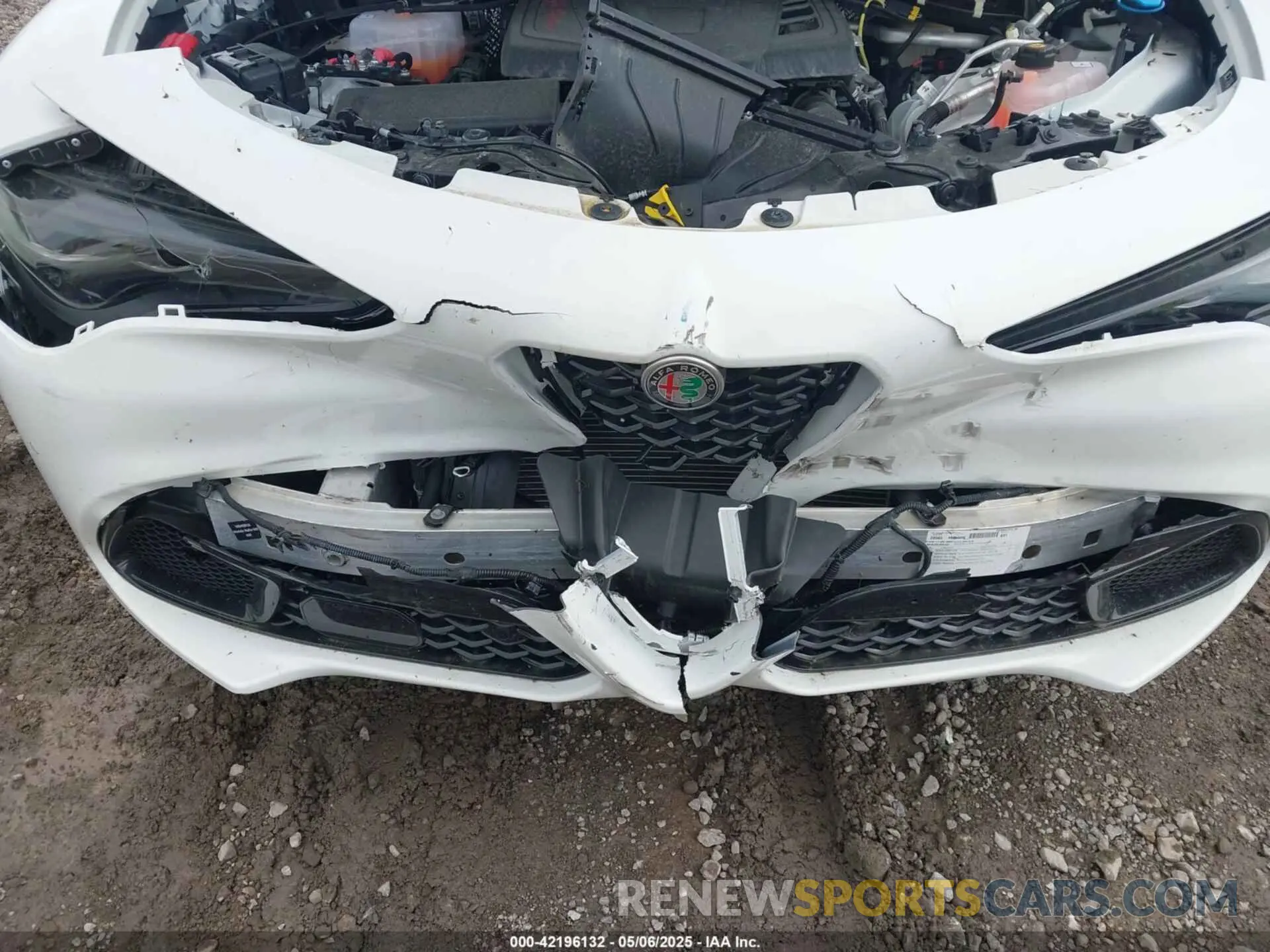 6 Photograph of a damaged car ZASPAKAN9S7D94911 ALFA ROMEO STELVIO 2025