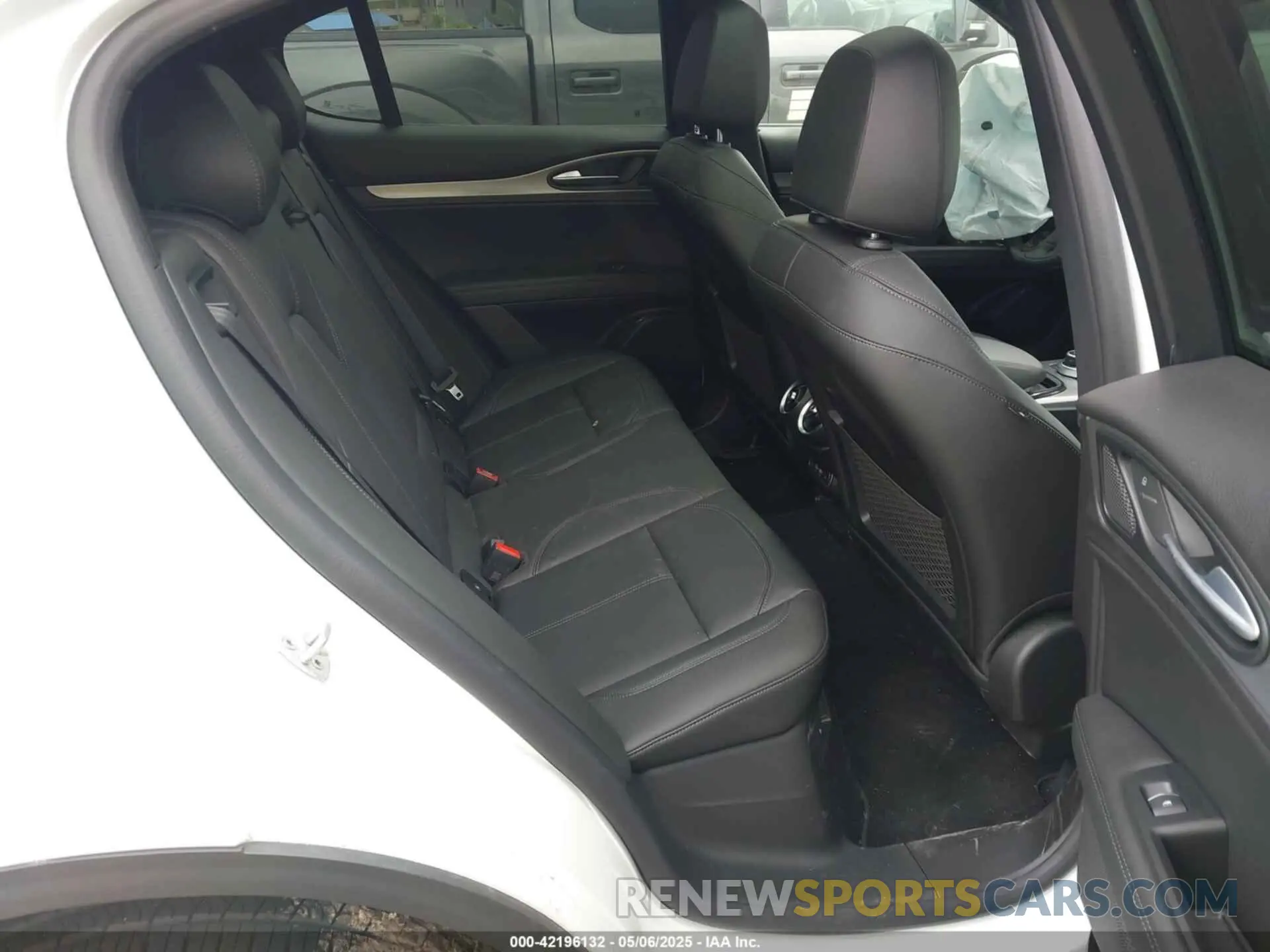 8 Photograph of a damaged car ZASPAKAN9S7D94911 ALFA ROMEO STELVIO 2025