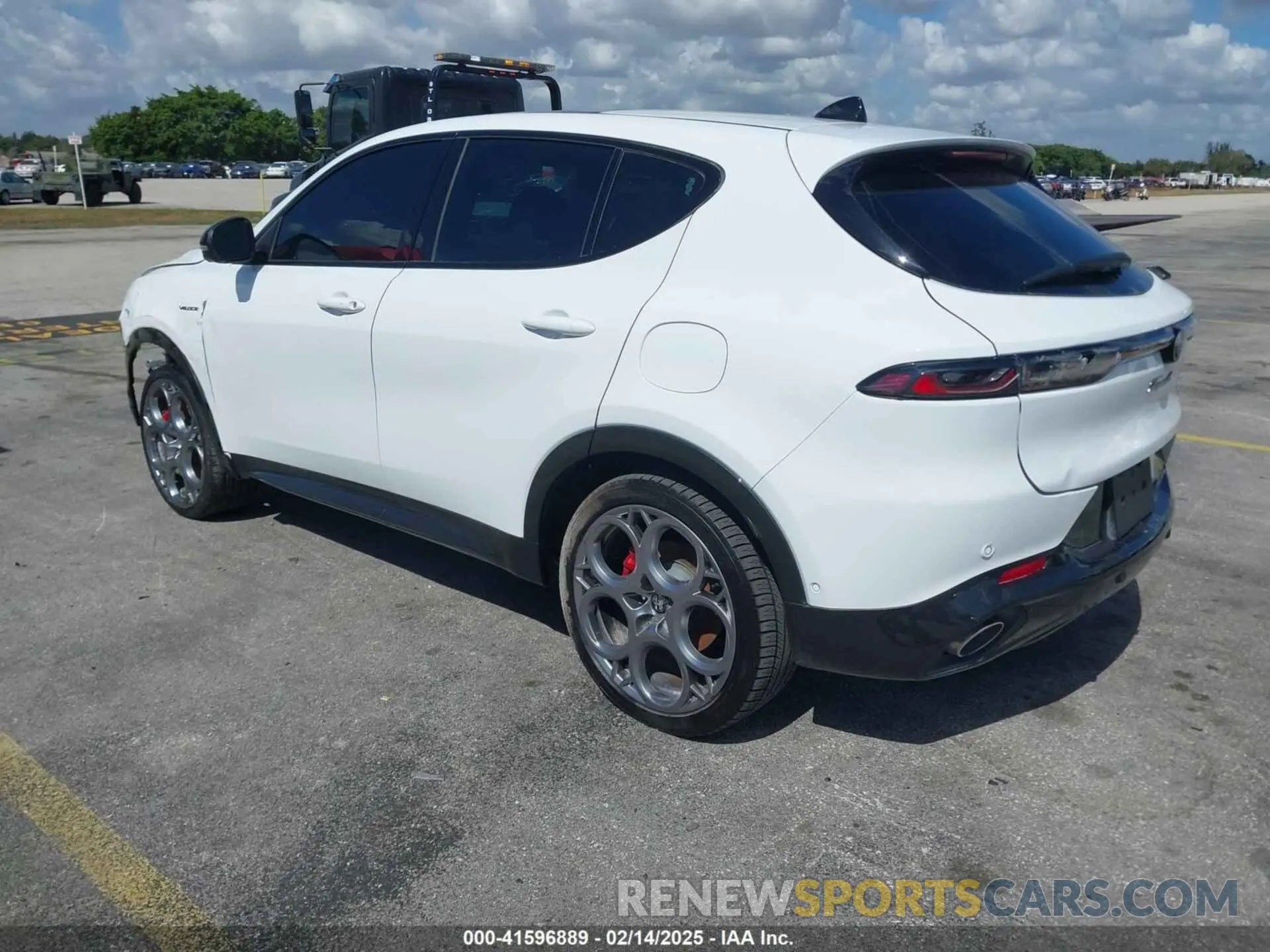 3 Photograph of a damaged car ZASPATDW7R3051085 ALFA ROMEO TONALE 2024
