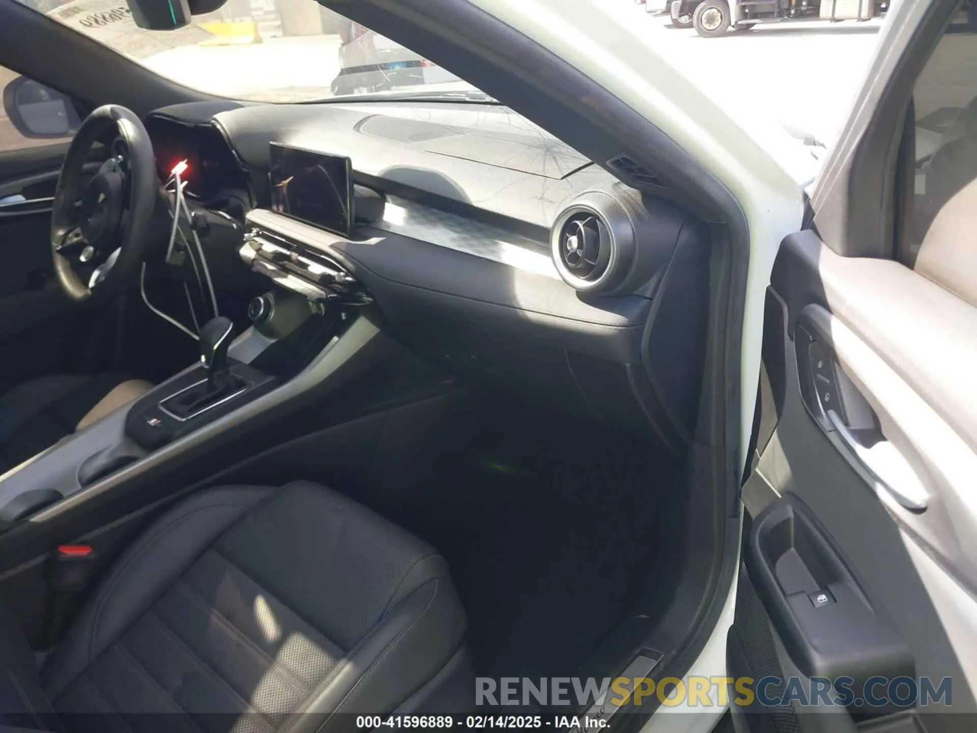 5 Photograph of a damaged car ZASPATDW7R3051085 ALFA ROMEO TONALE 2024
