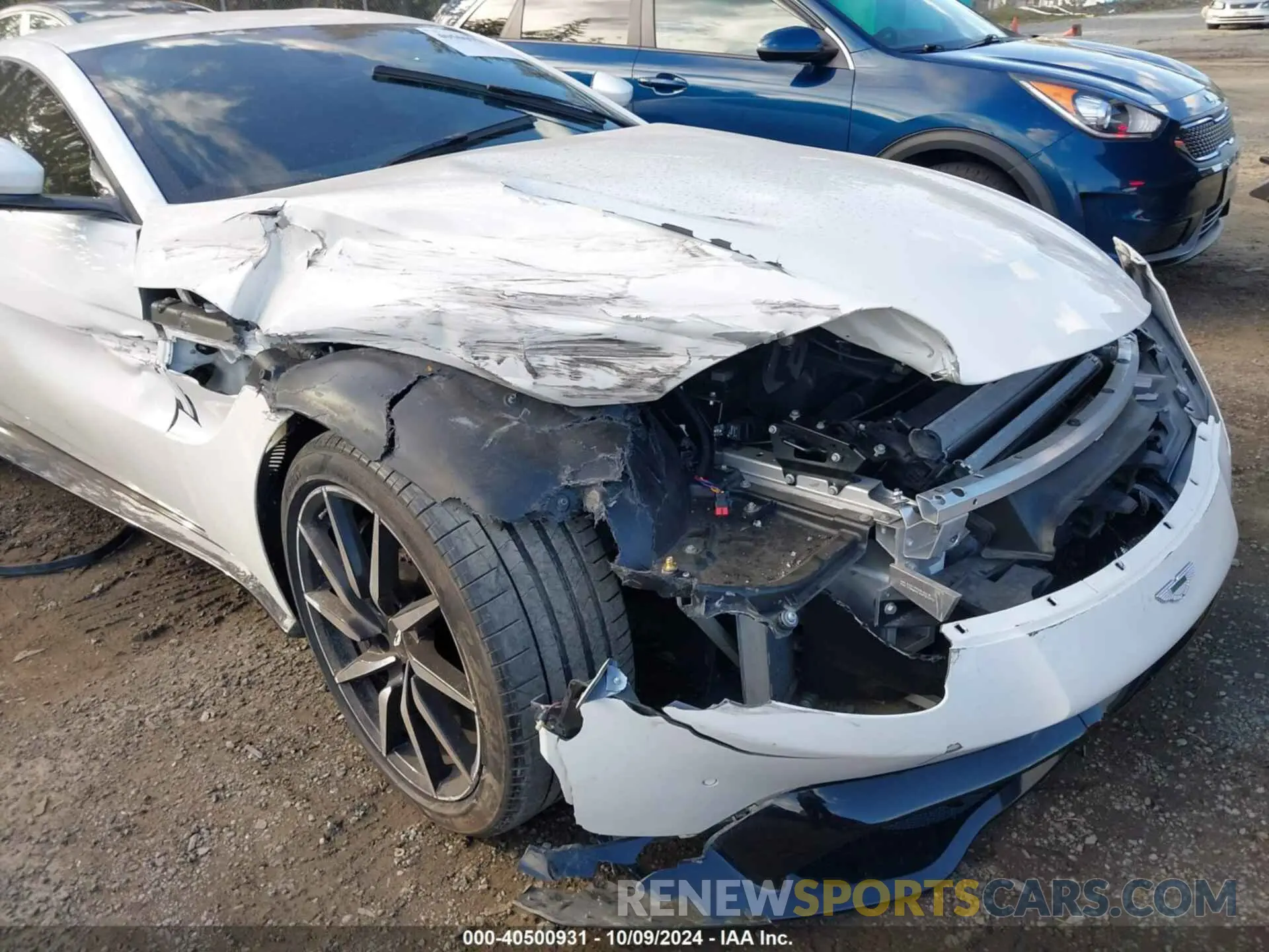 6 Photograph of a damaged car SCFSMGAW1LGN04451 ASTON MARTIN VANTAGE 2020