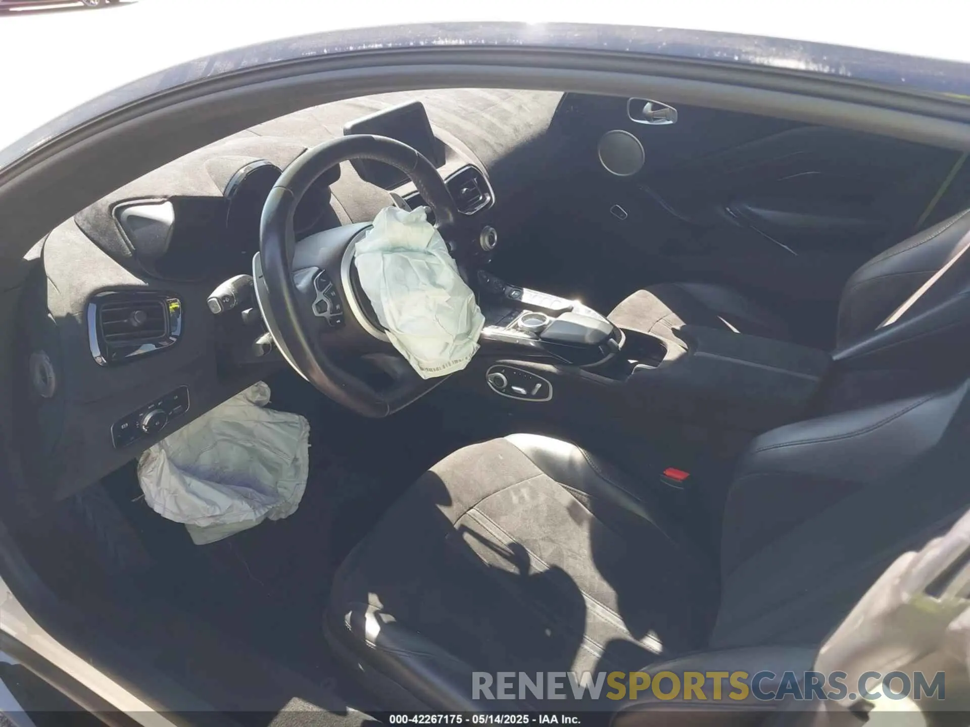 8 Photograph of a damaged car SCFSMGAW9LGN02883 ASTON MARTIN VANTAGE 2020