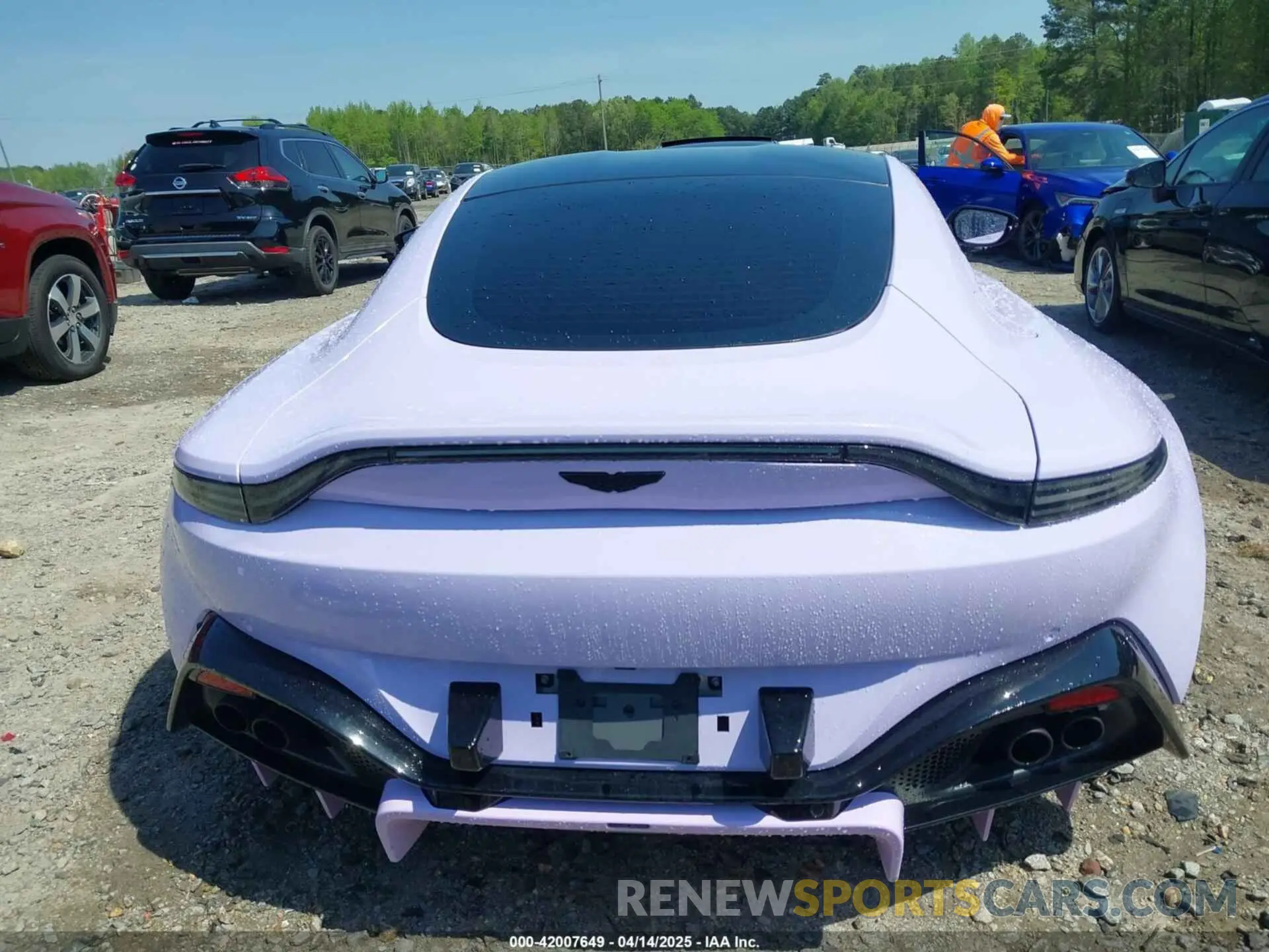 17 Photograph of a damaged car SCFSMGAWXPGN08553 ASTON MARTIN VANTAGE 2023