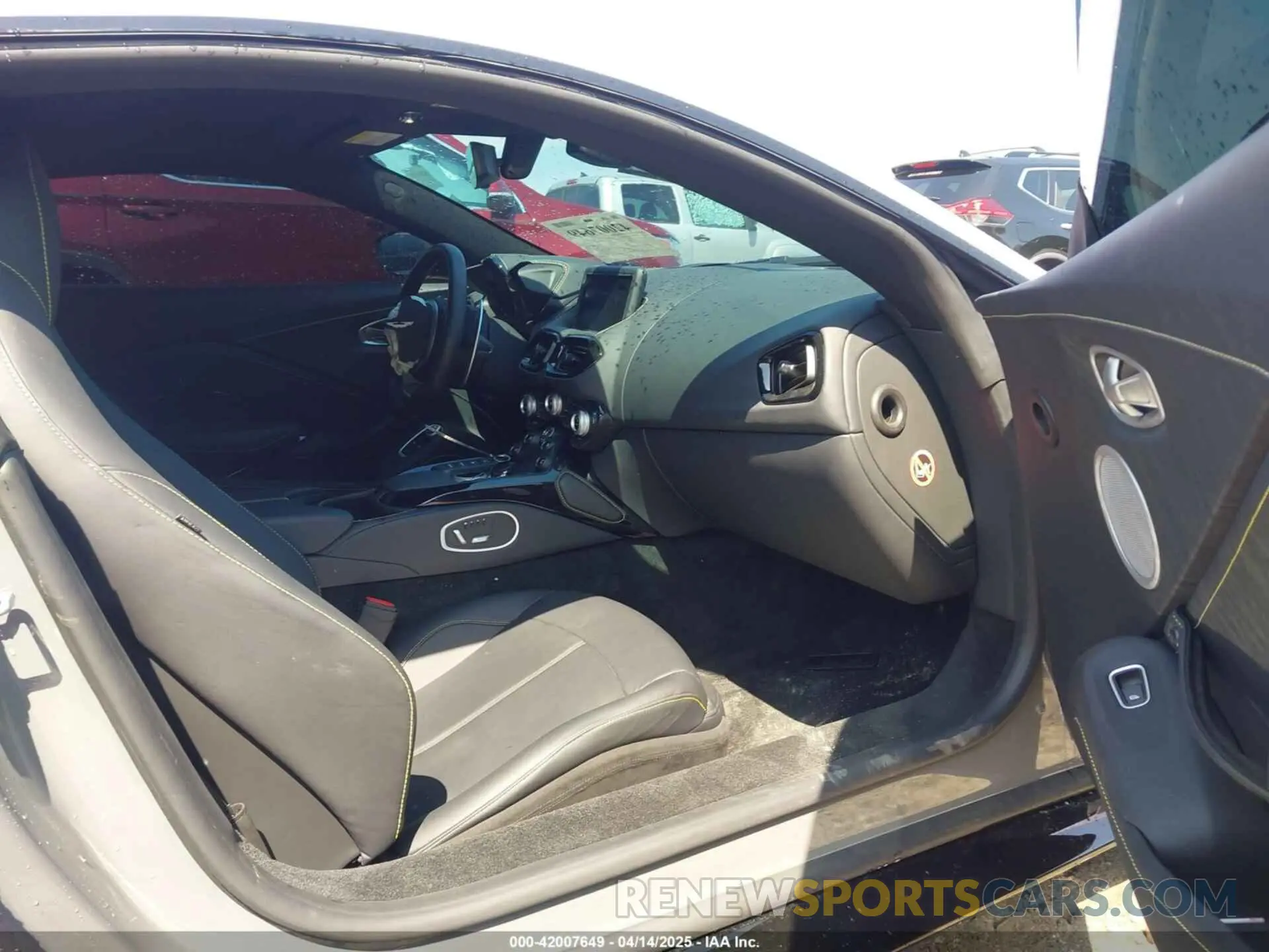 5 Photograph of a damaged car SCFSMGAWXPGN08553 ASTON MARTIN VANTAGE 2023
