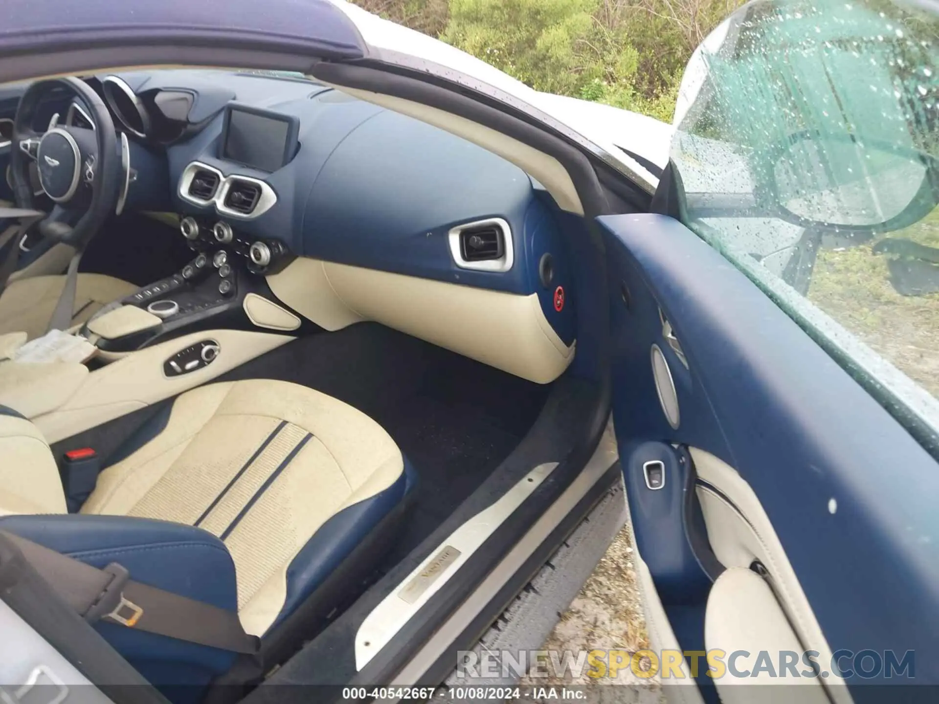 5 Photograph of a damaged car SCFSMGBW9PGP07656 ASTON MARTIN VANTAGE 2023