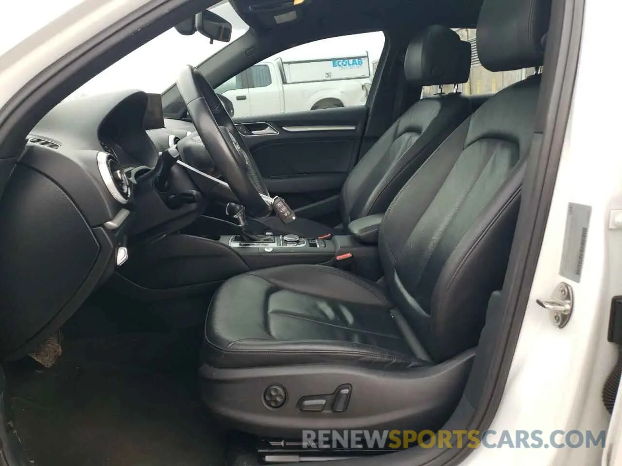 7 Photograph of a damaged car WAUAUGFF4H1055714 AUDI A3 2017