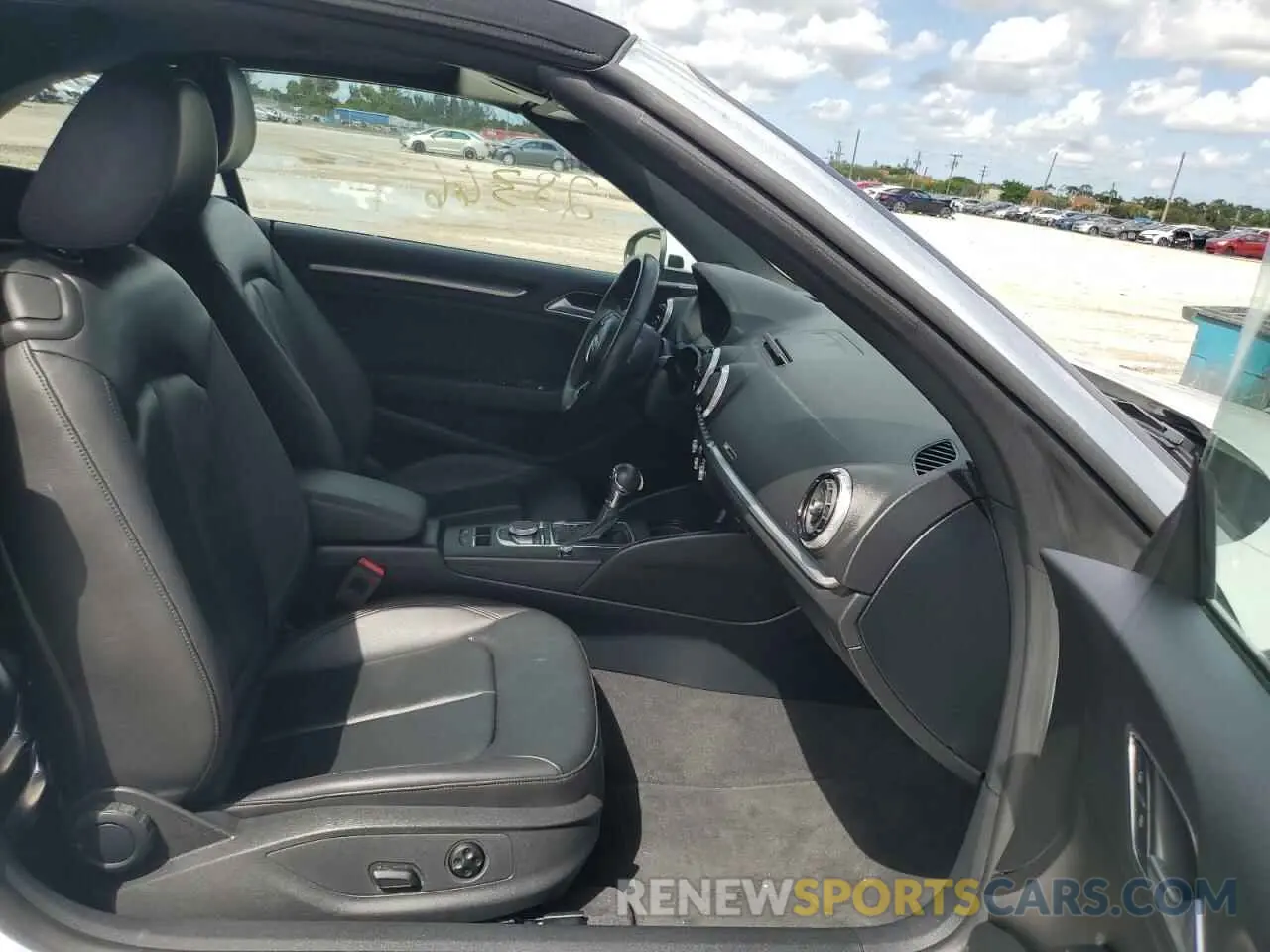 5 Photograph of a damaged car WAU5ULFF6K1019458 AUDI A3 2019
