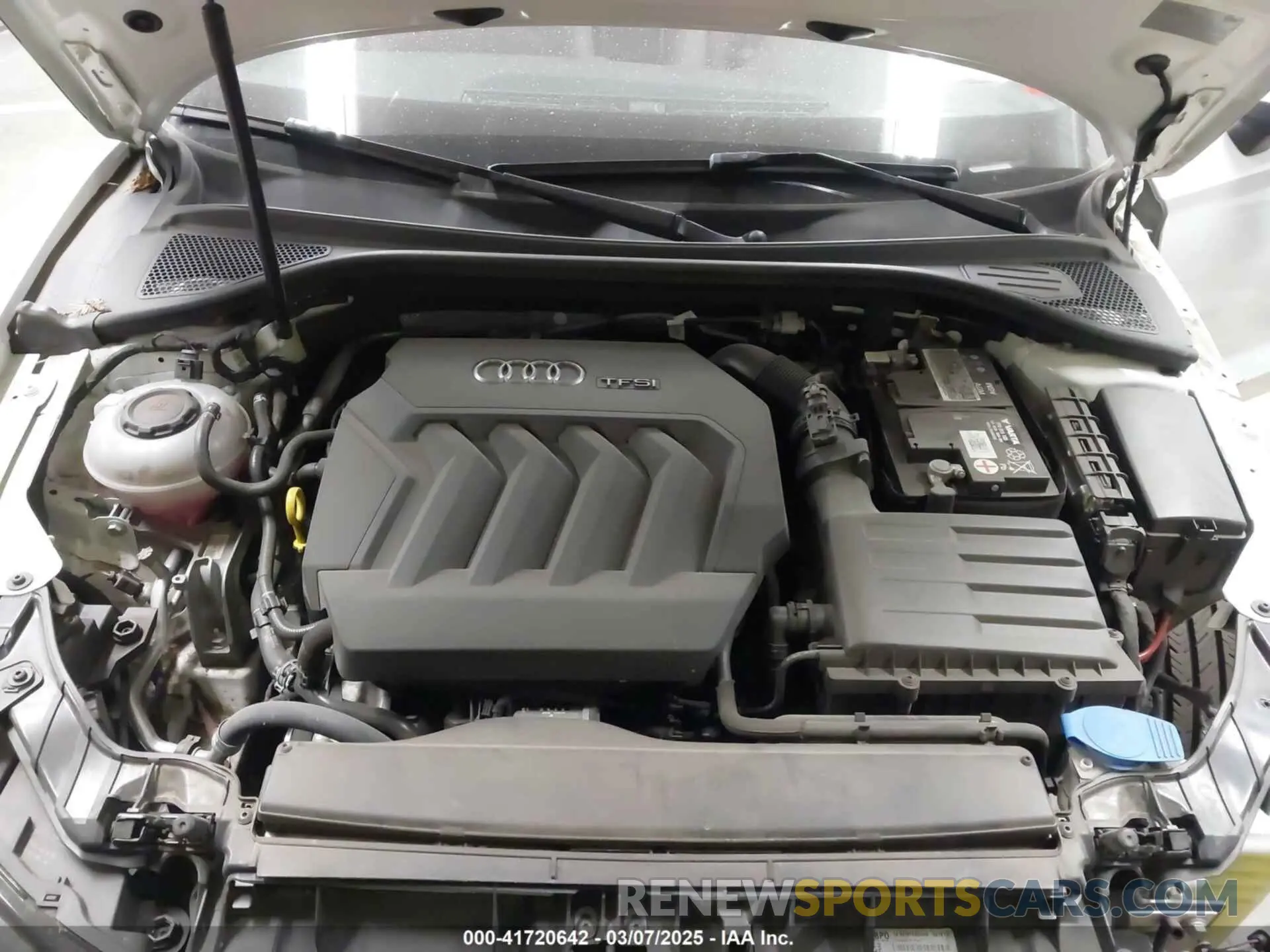 10 Photograph of a damaged car WAU6ULFF8K1029624 AUDI A3 2019