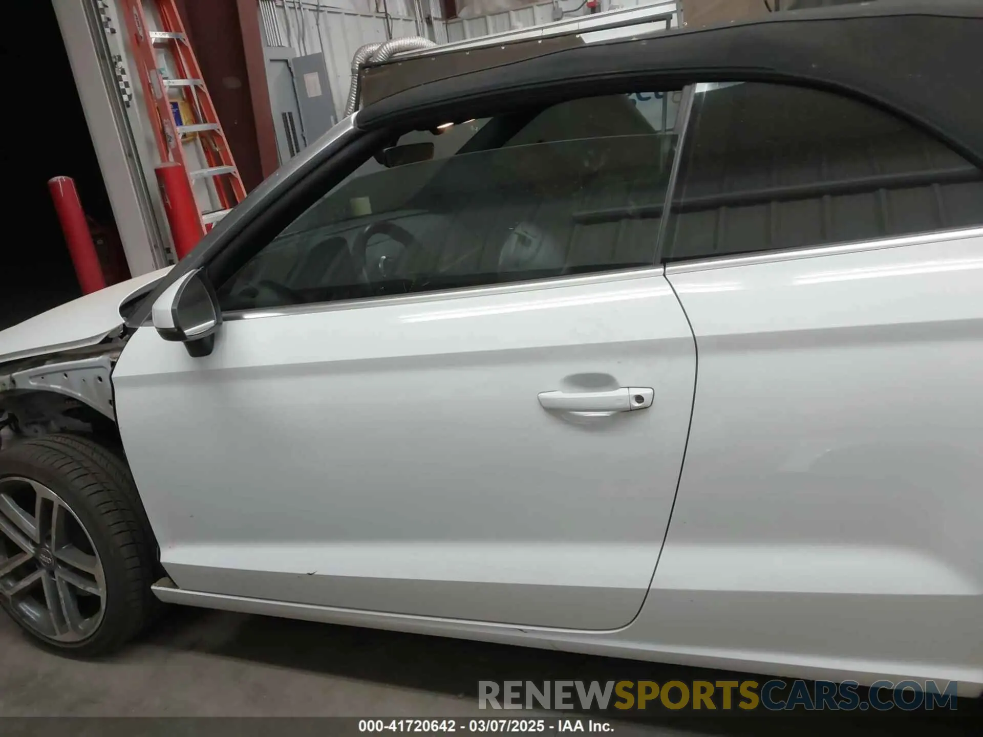 15 Photograph of a damaged car WAU6ULFF8K1029624 AUDI A3 2019