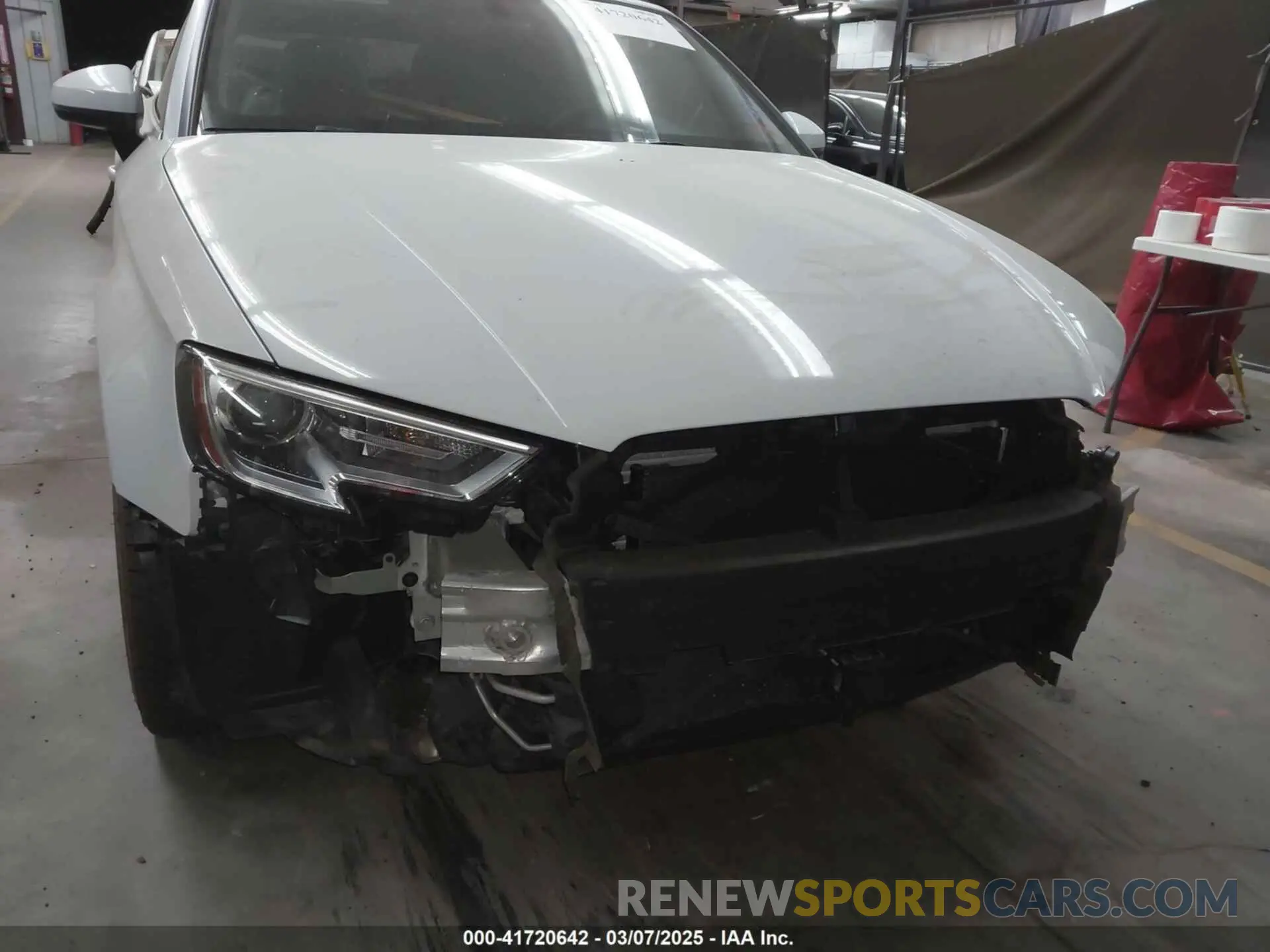 18 Photograph of a damaged car WAU6ULFF8K1029624 AUDI A3 2019