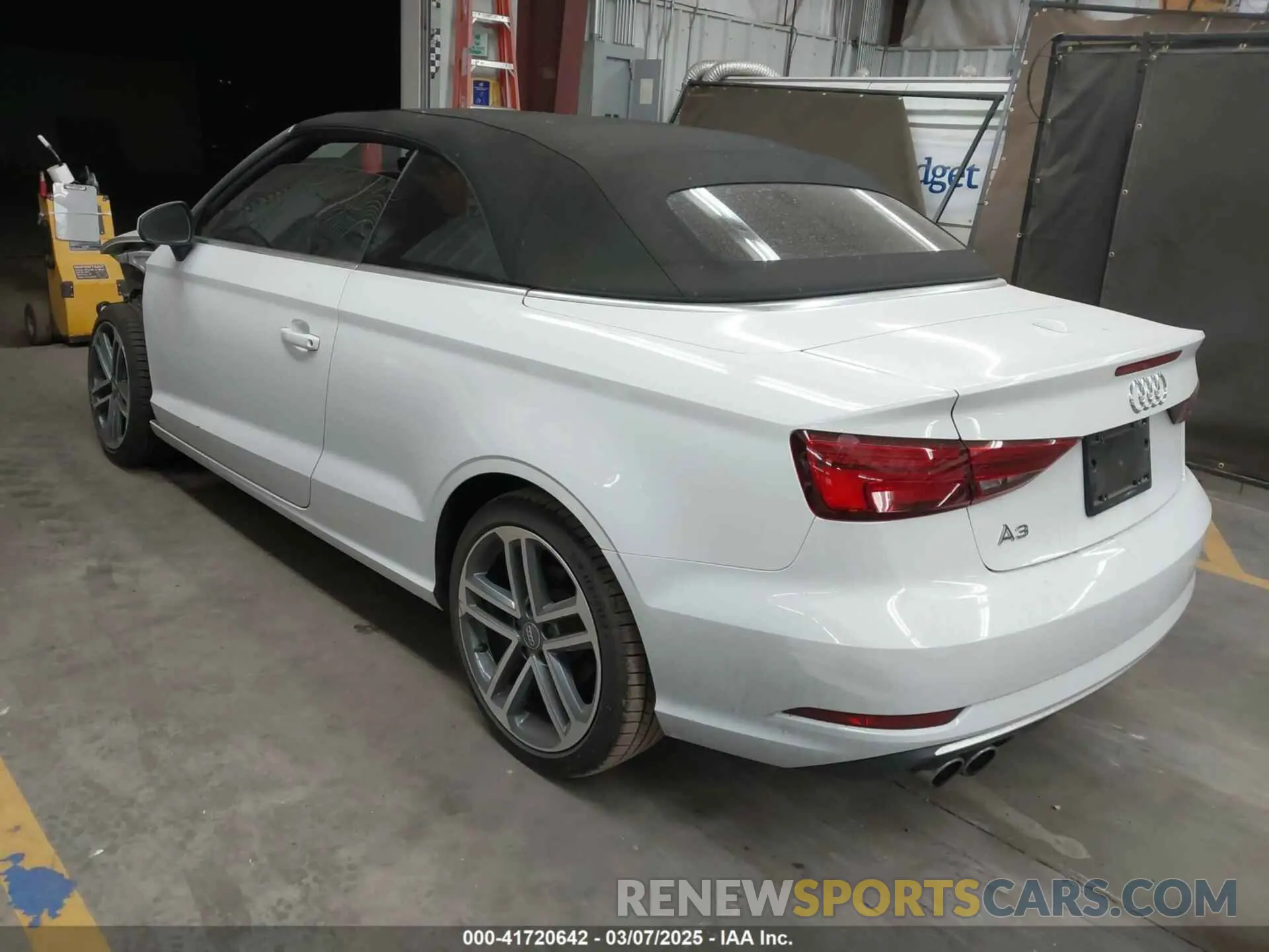 3 Photograph of a damaged car WAU6ULFF8K1029624 AUDI A3 2019