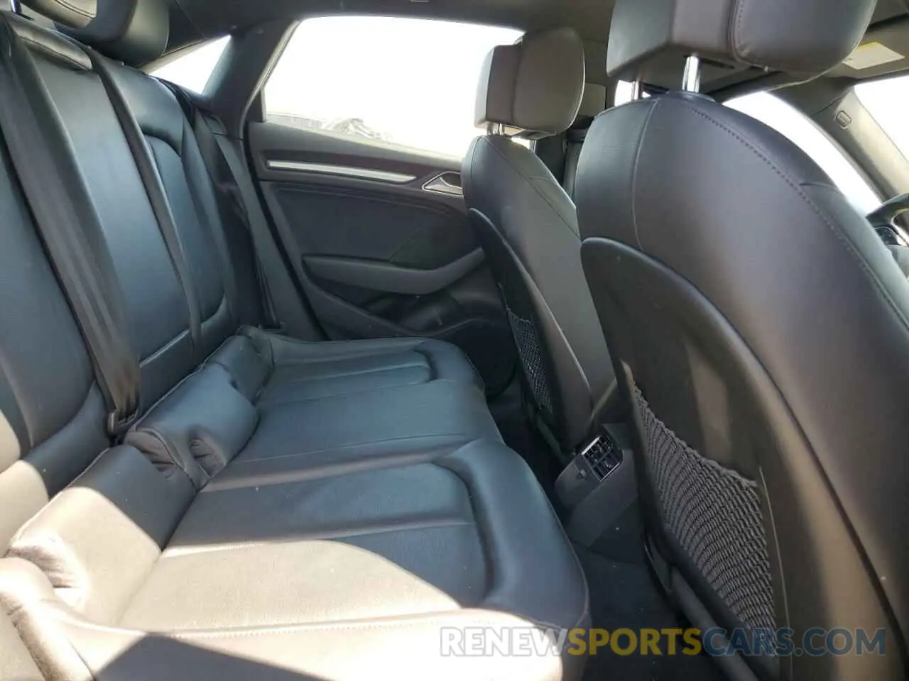 11 Photograph of a damaged car WAUAUGFF2K1014909 AUDI A3 2019
