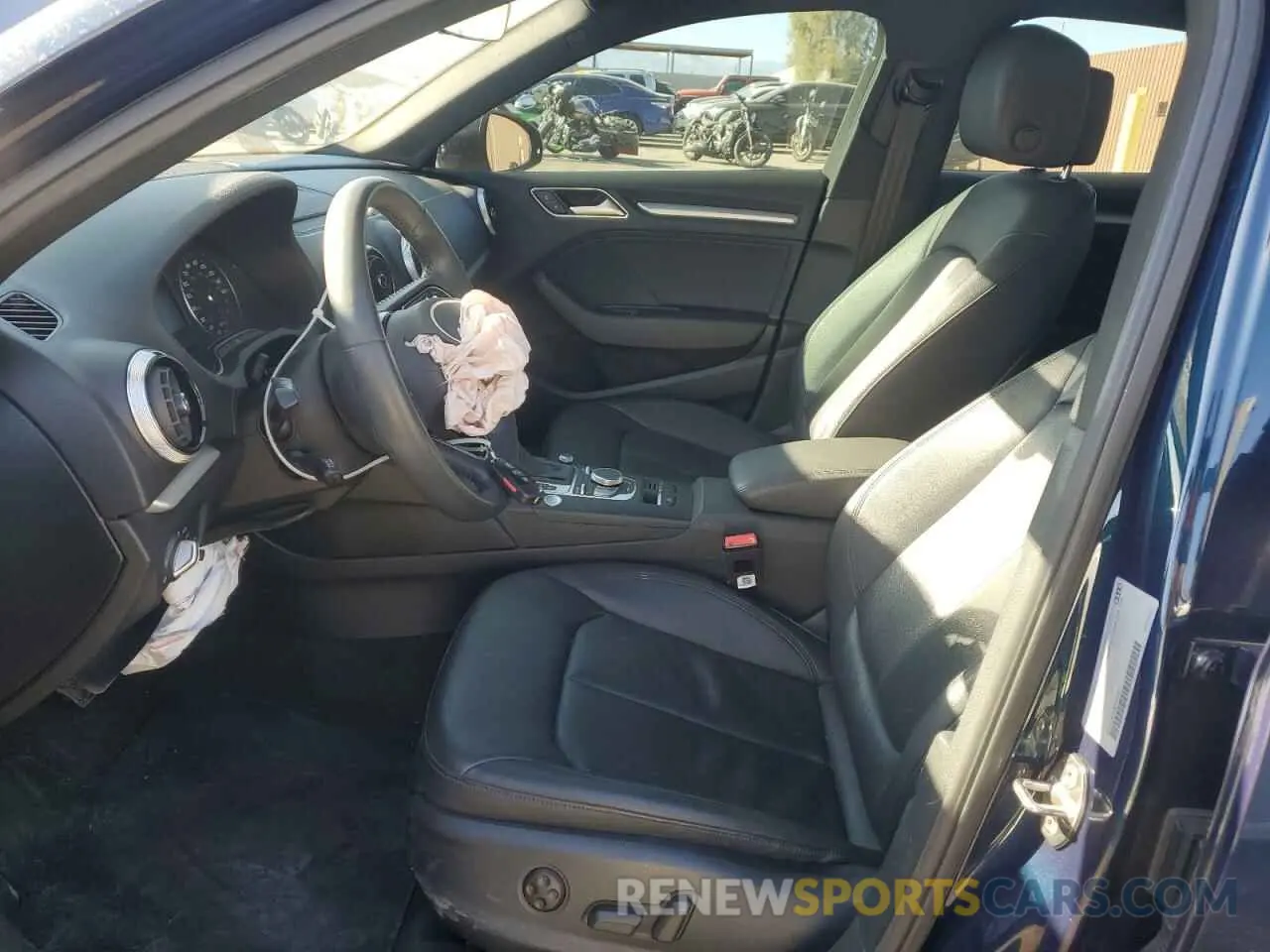 7 Photograph of a damaged car WAUAUGFF2KA093997 AUDI A3 2019