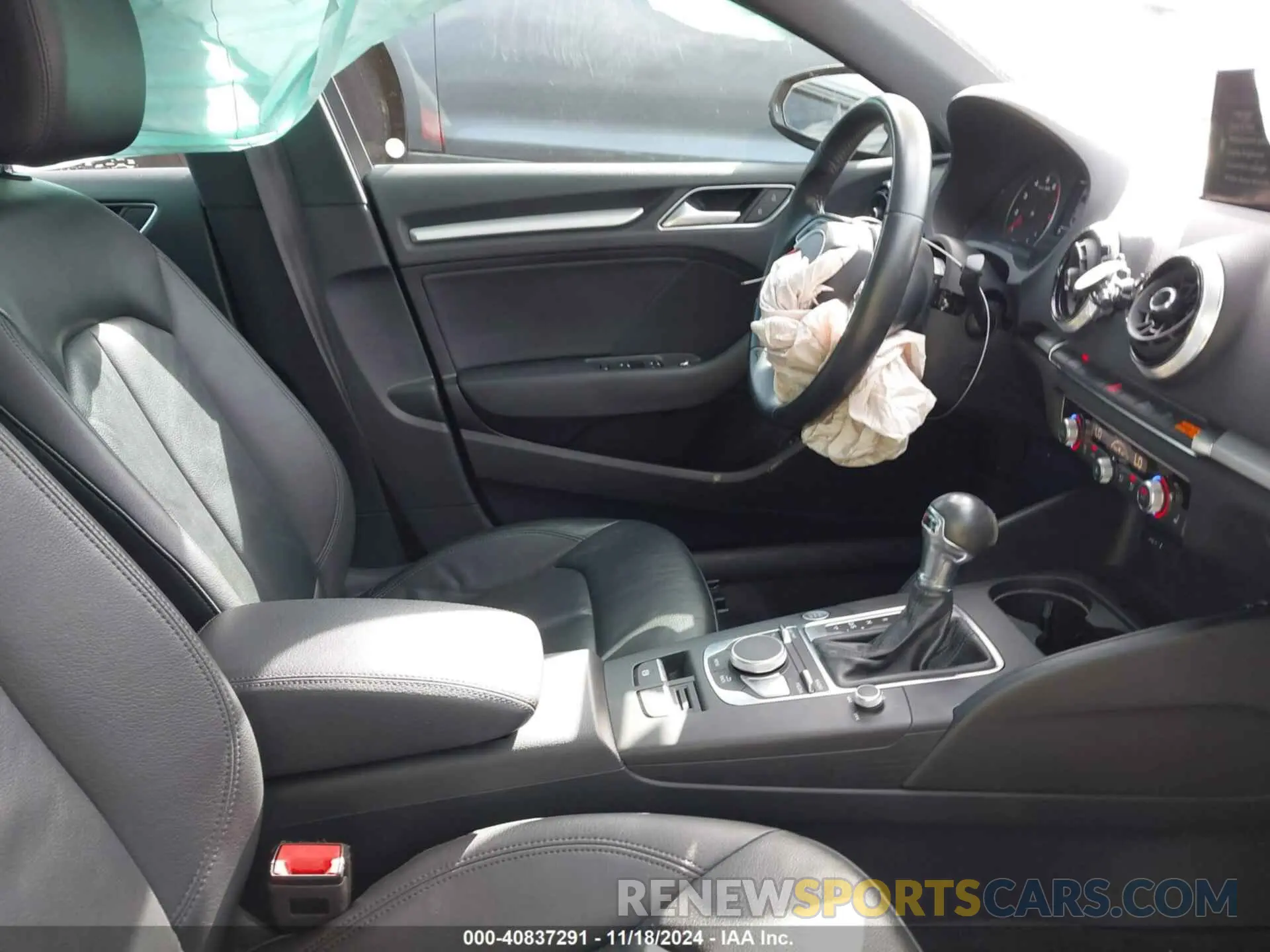 5 Photograph of a damaged car WAUAUGFF5K1010496 AUDI A3 2019