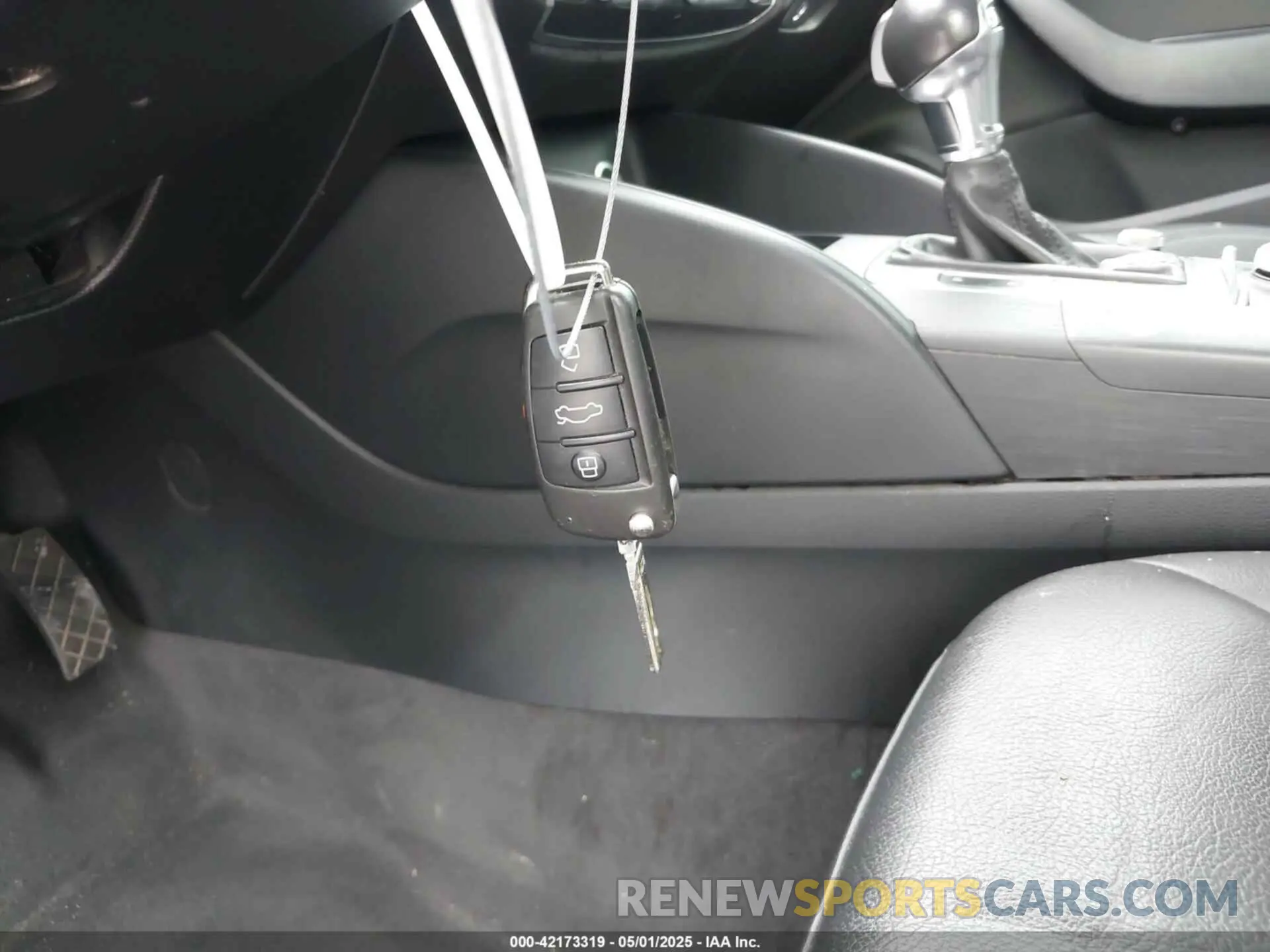 11 Photograph of a damaged car WAUAUGFF6K1011141 AUDI A3 2019
