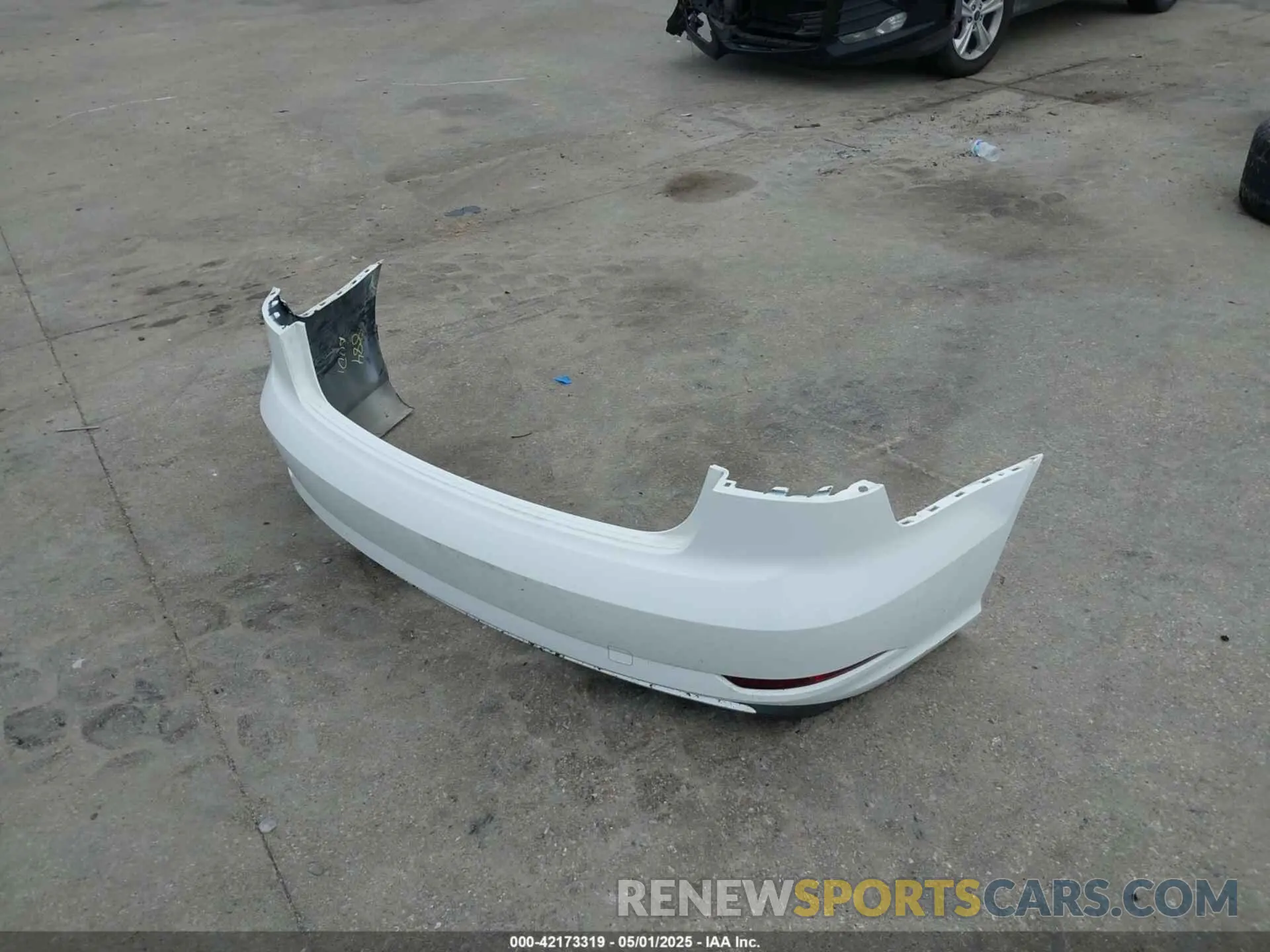 12 Photograph of a damaged car WAUAUGFF6K1011141 AUDI A3 2019