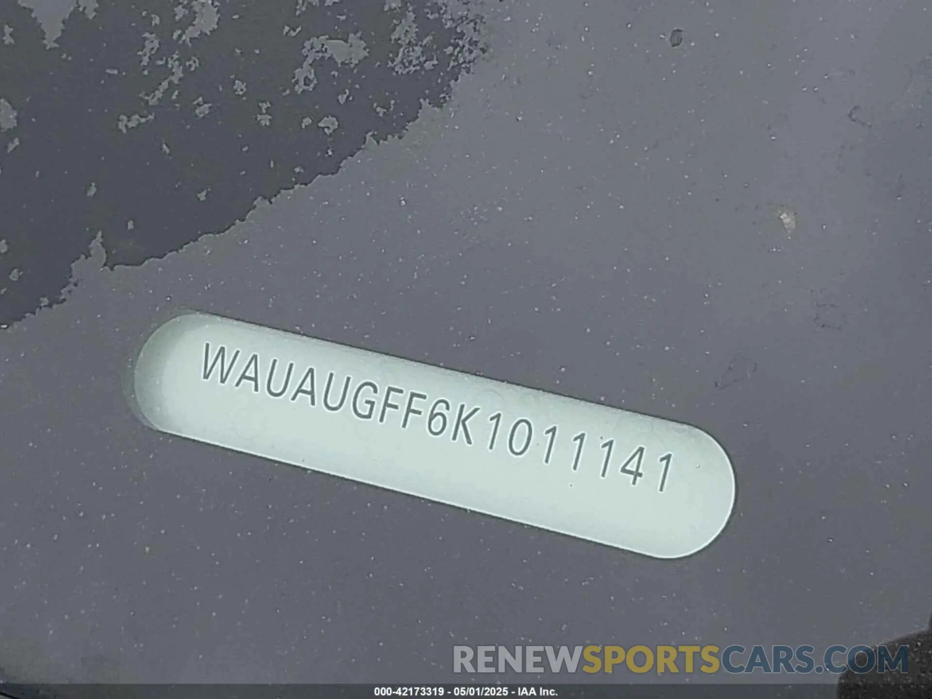 18 Photograph of a damaged car WAUAUGFF6K1011141 AUDI A3 2019