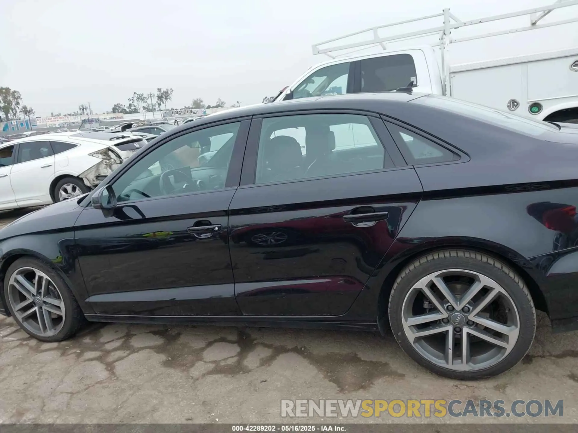 15 Photograph of a damaged car WAUAUGFF8KA093096 AUDI A3 2019