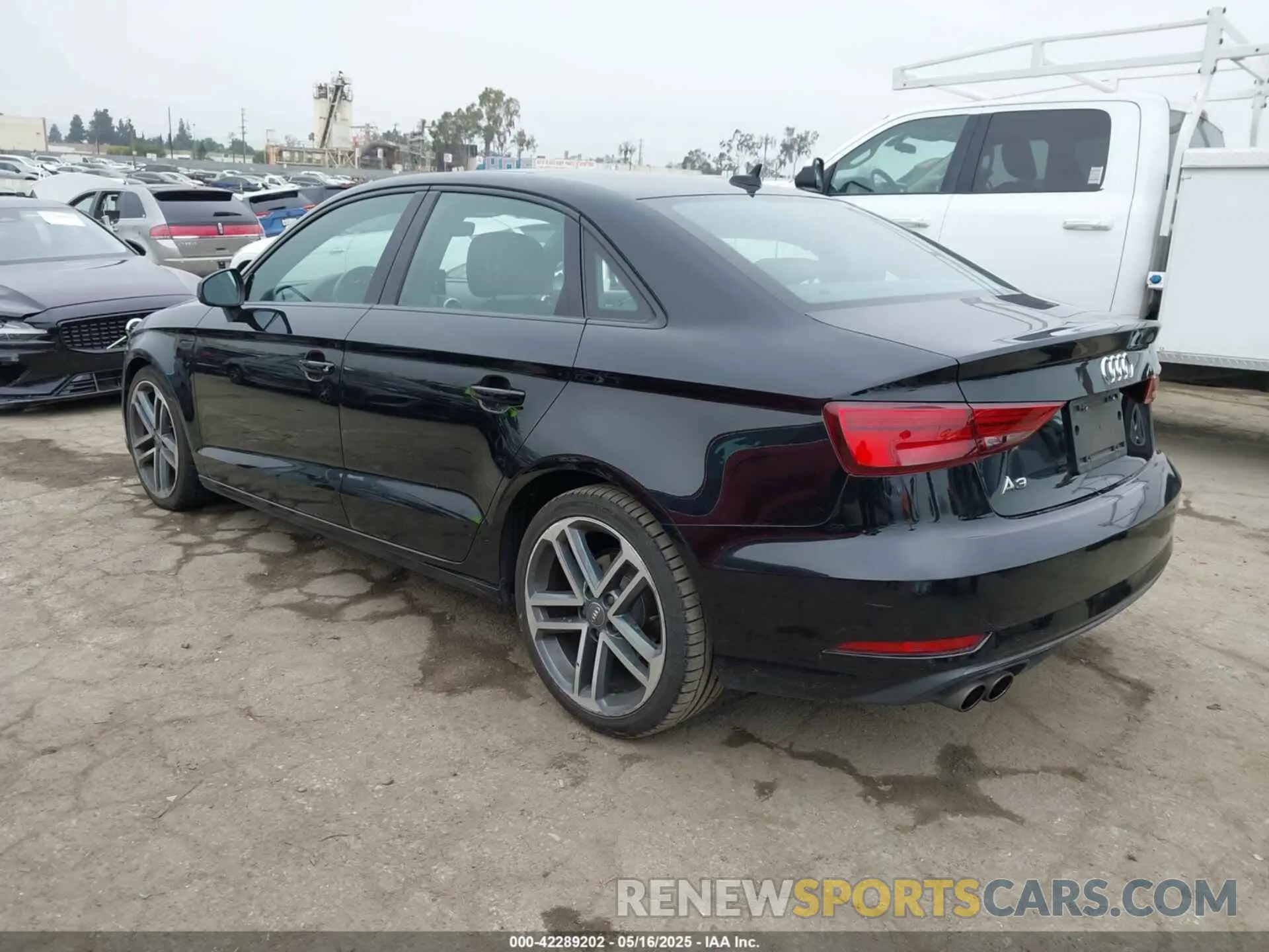 3 Photograph of a damaged car WAUAUGFF8KA093096 AUDI A3 2019