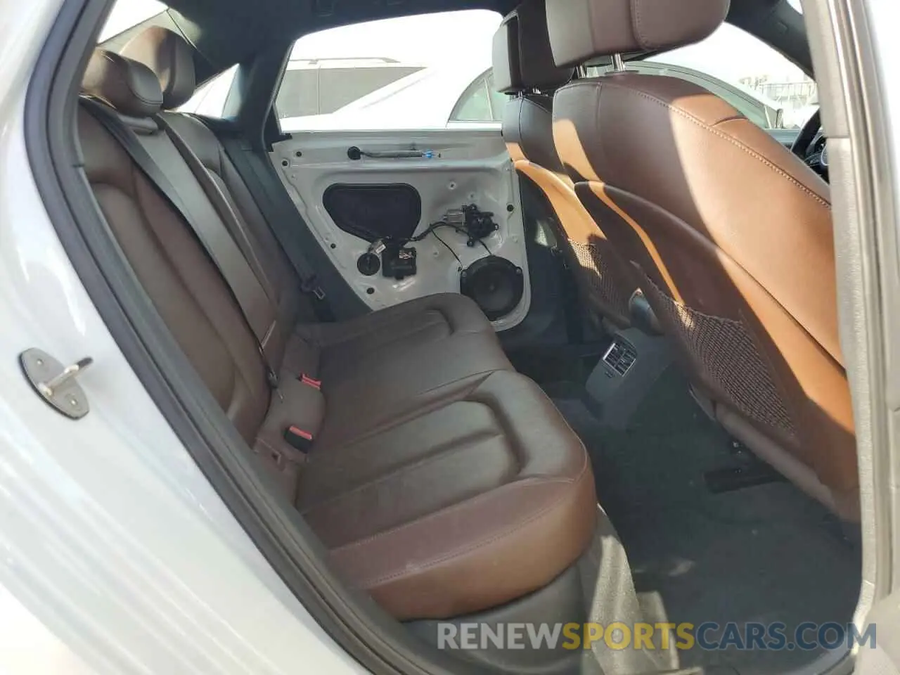 10 Photograph of a damaged car WAUAUGFF9K1011618 AUDI A3 2019