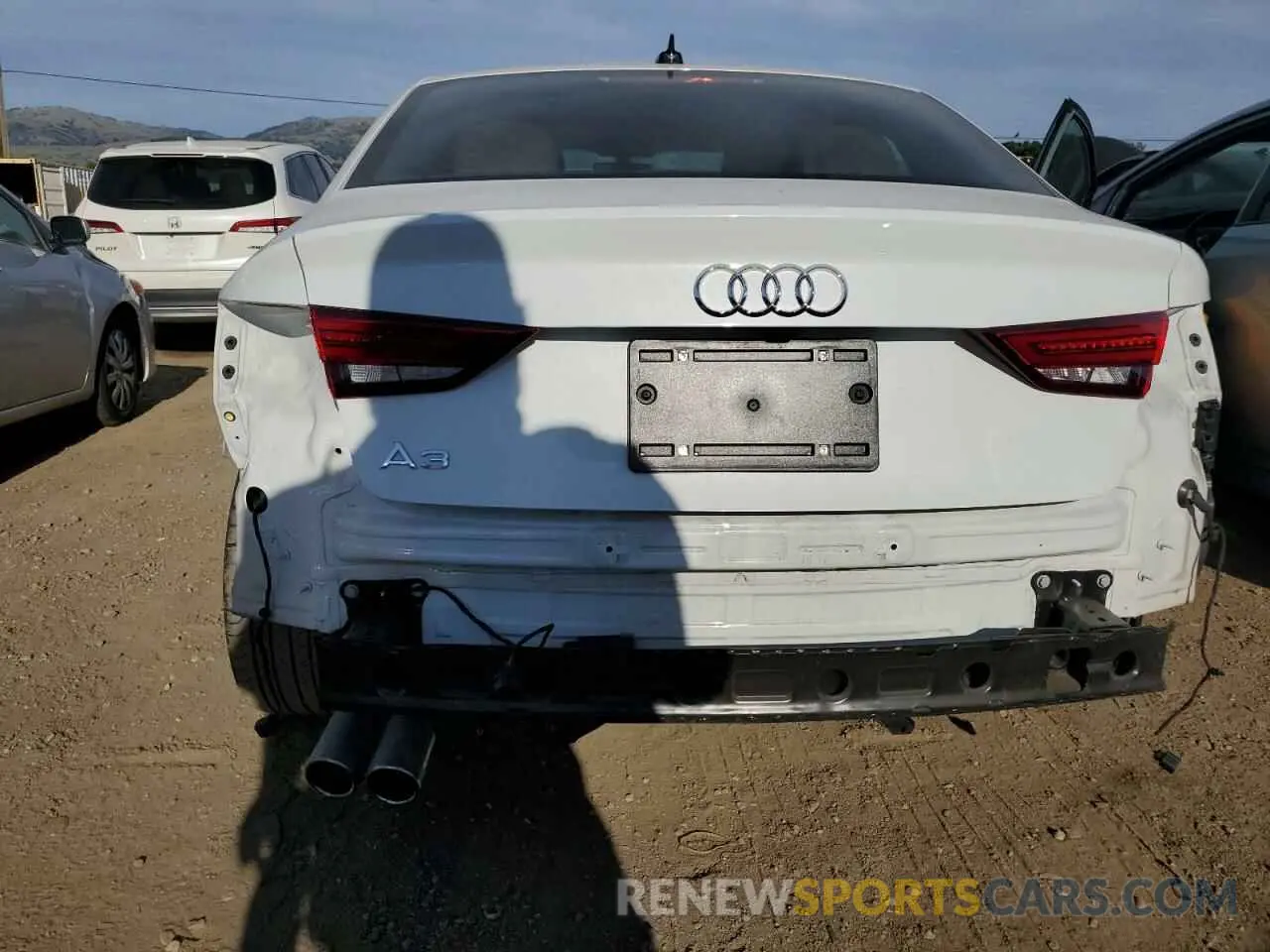 6 Photograph of a damaged car WAUAUGFF9K1011618 AUDI A3 2019