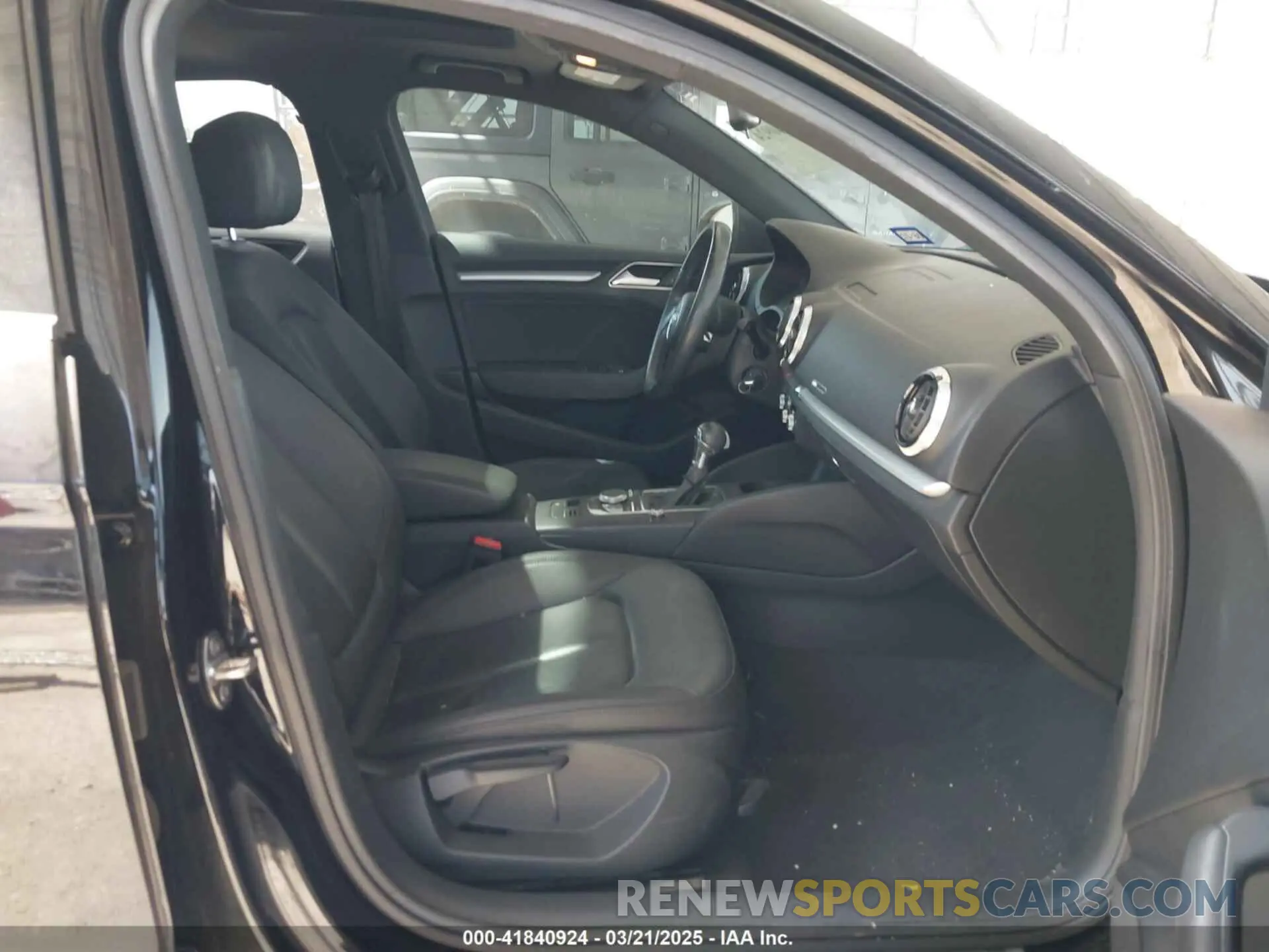 5 Photograph of a damaged car WAUAUGFFXK1024958 AUDI A3 2019