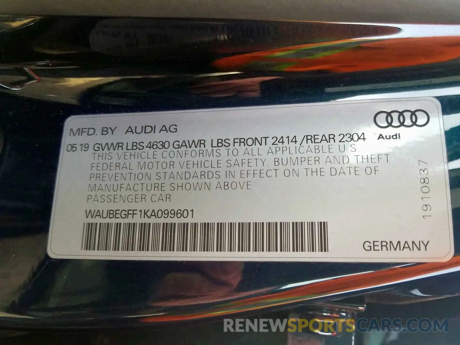 10 Photograph of a damaged car WAUBEGFF1KA099601 AUDI A3 2019