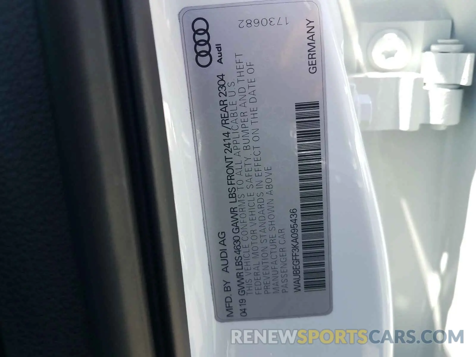 10 Photograph of a damaged car WAUBEGFF3KA095436 AUDI A3 2019