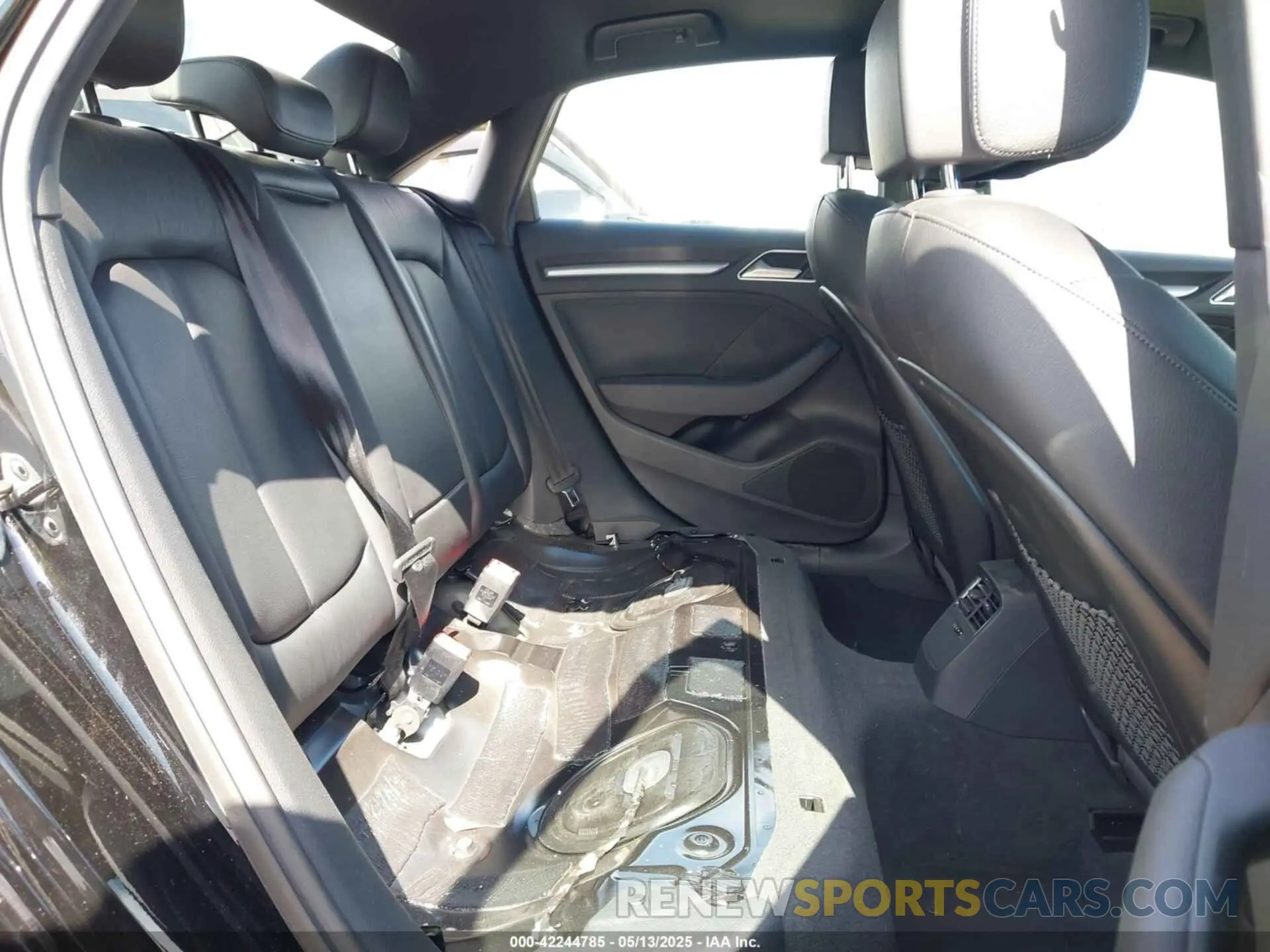 8 Photograph of a damaged car WAUBEGFF5KA091324 AUDI A3 2019
