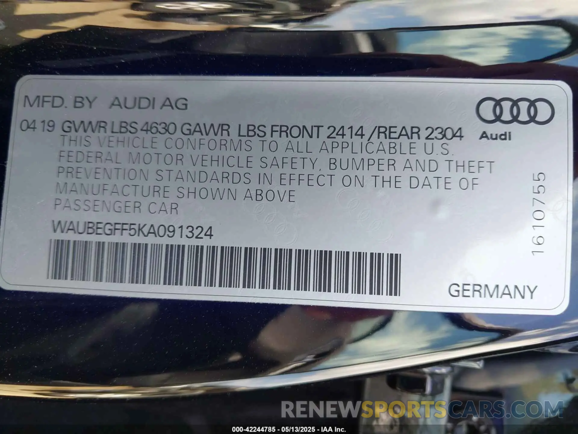 9 Photograph of a damaged car WAUBEGFF5KA091324 AUDI A3 2019