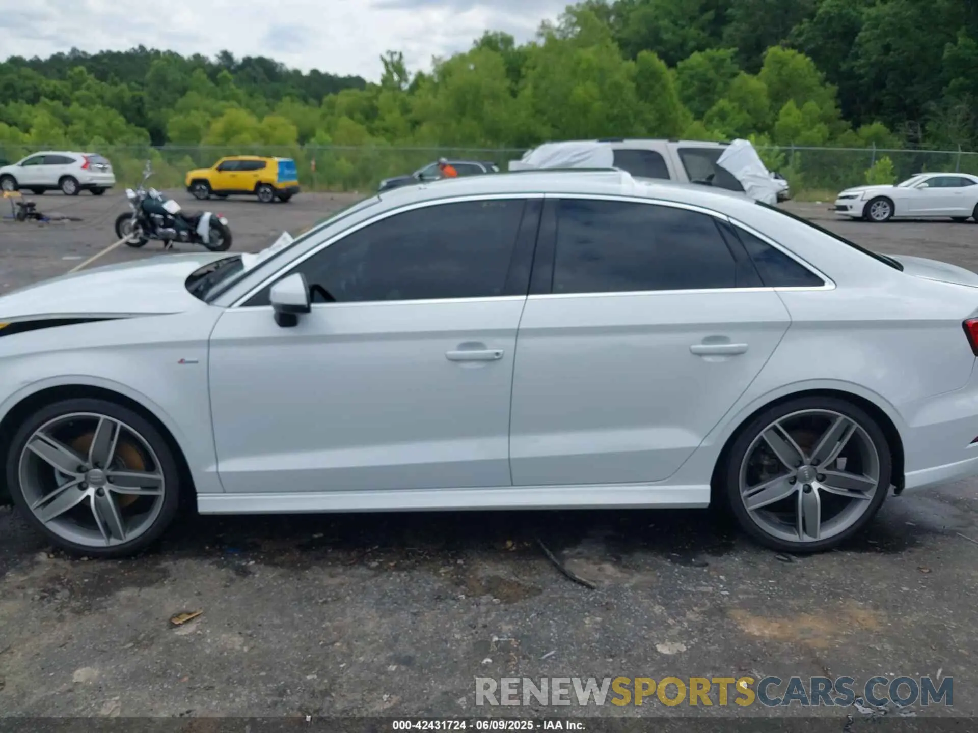 14 Photograph of a damaged car WAUGUGFF4KA093705 AUDI A3 2019