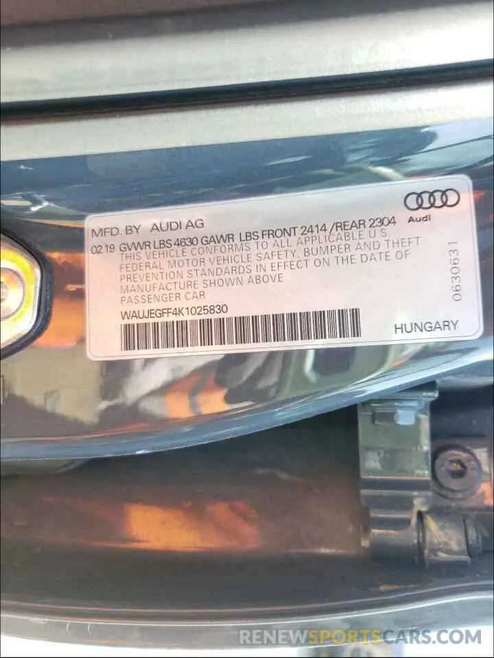 10 Photograph of a damaged car WAUJEGFF4K1025830 AUDI A3 2019