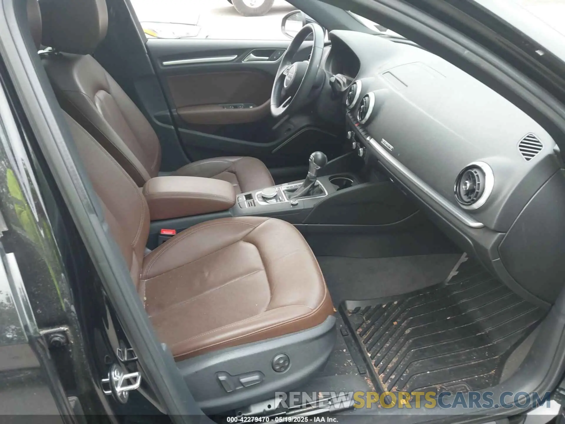 5 Photograph of a damaged car WAUJEGFF6K1017339 AUDI A3 2019