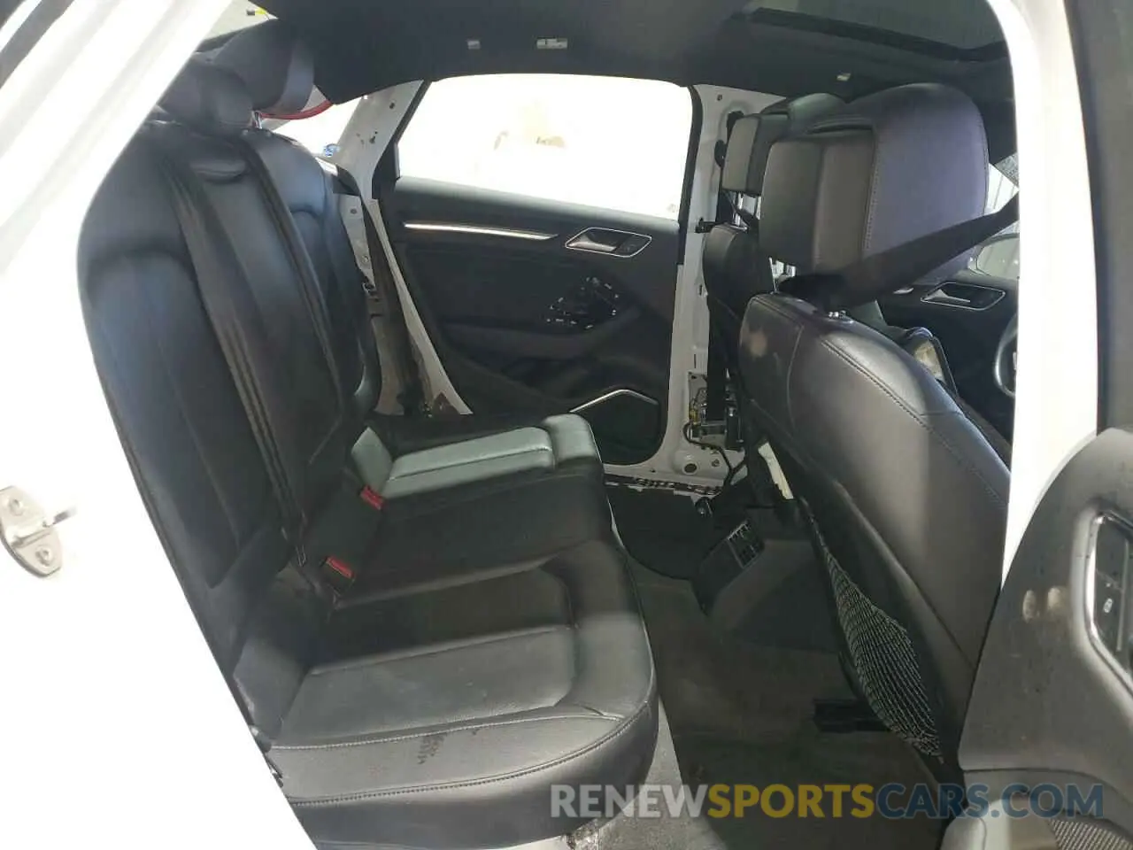 10 Photograph of a damaged car WAUJEGFFXK1016534 AUDI A3 2019