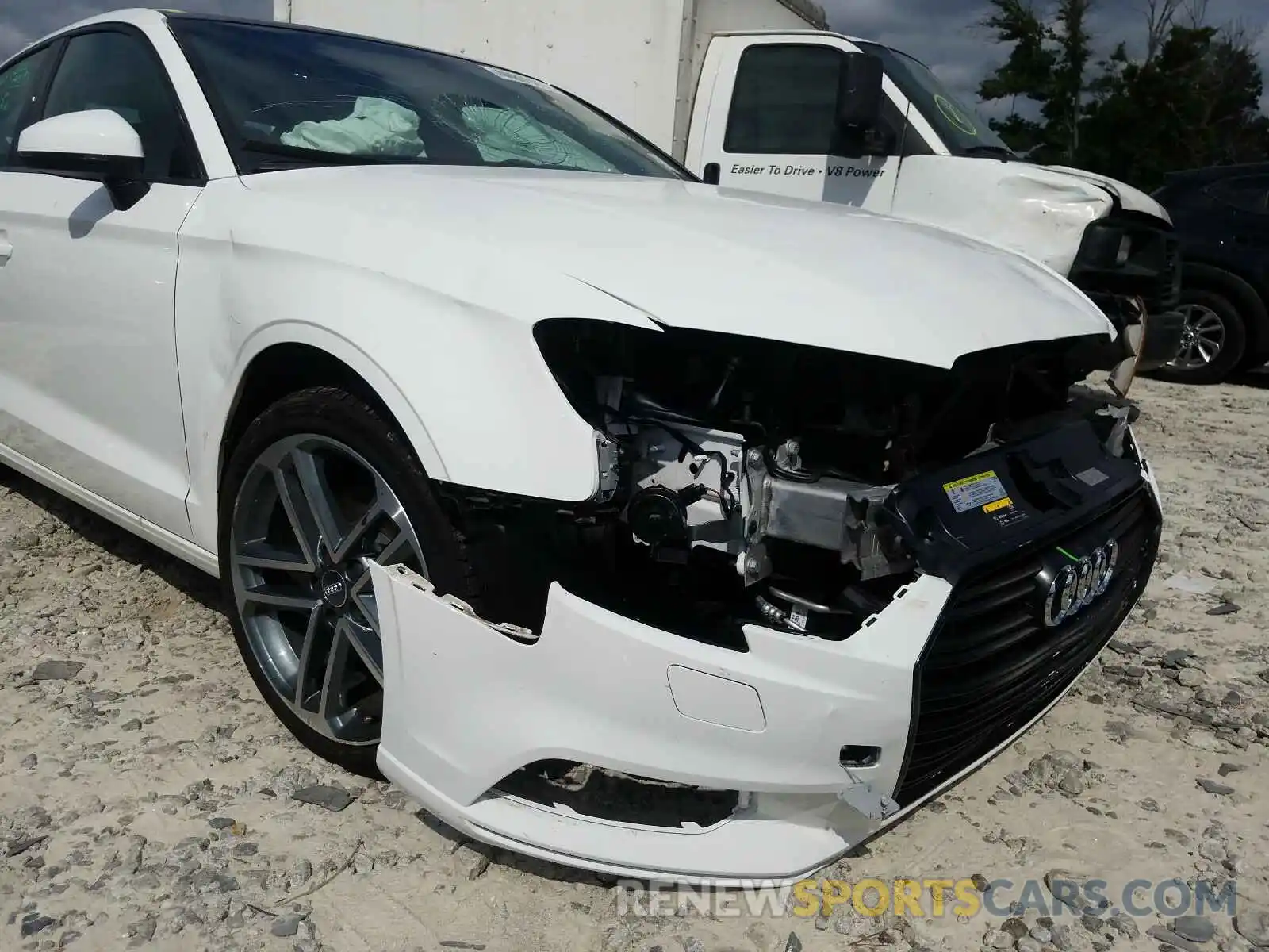 9 Photograph of a damaged car WAUAUGFF1LA033064 AUDI A3 2020