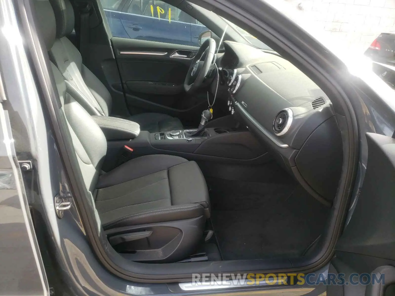 5 Photograph of a damaged car WAUAUGFF1LA039995 AUDI A3 2020