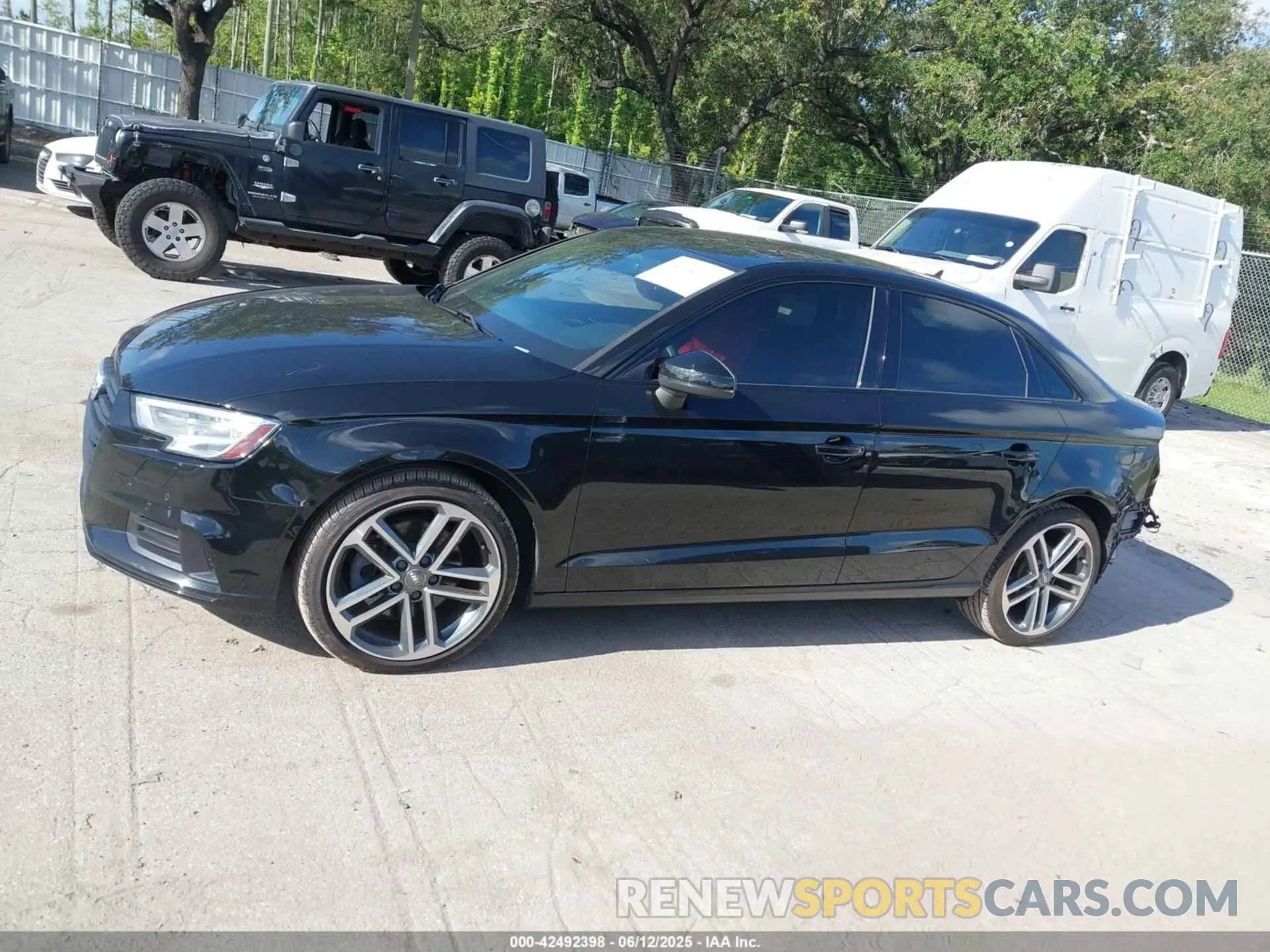 14 Photograph of a damaged car WAUAUGFF1LA097556 AUDI A3 2020