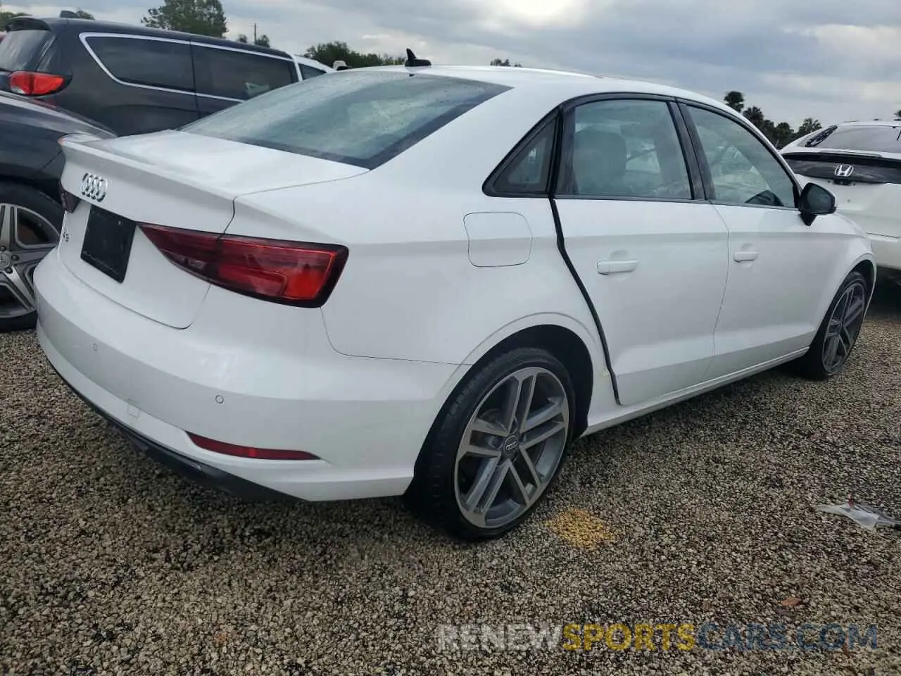 3 Photograph of a damaged car WAUAUGFF2LA072567 AUDI A3 2020