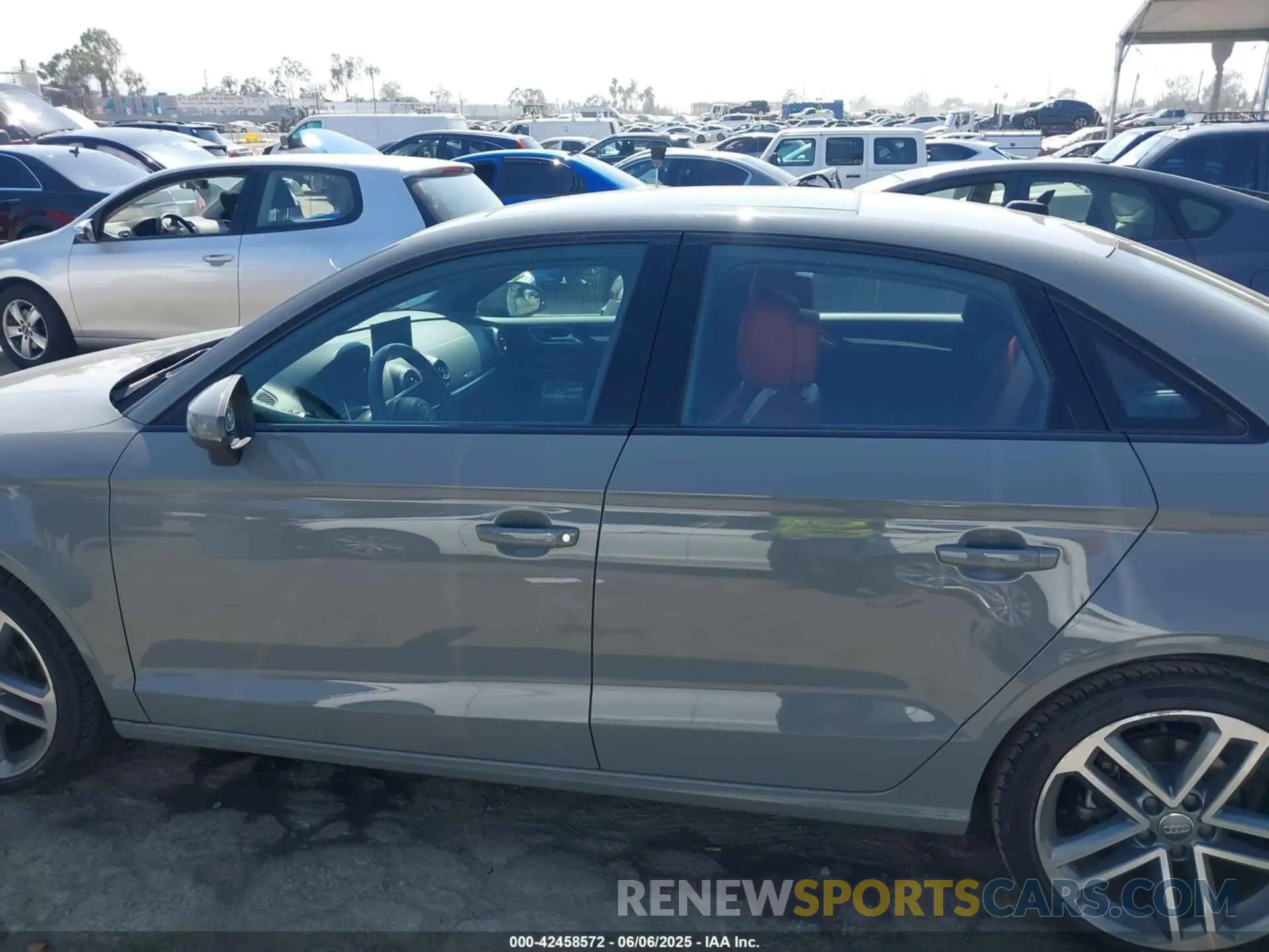 14 Photograph of a damaged car WAUAUGFF5LA004960 AUDI A3 2020