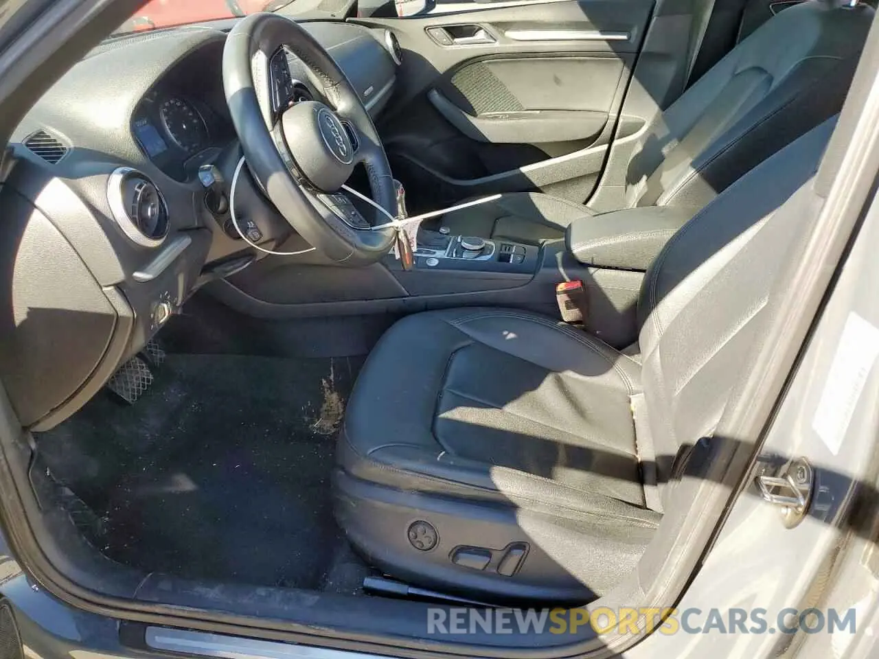 7 Photograph of a damaged car WAUAUGFF7LA100623 AUDI A3 2020
