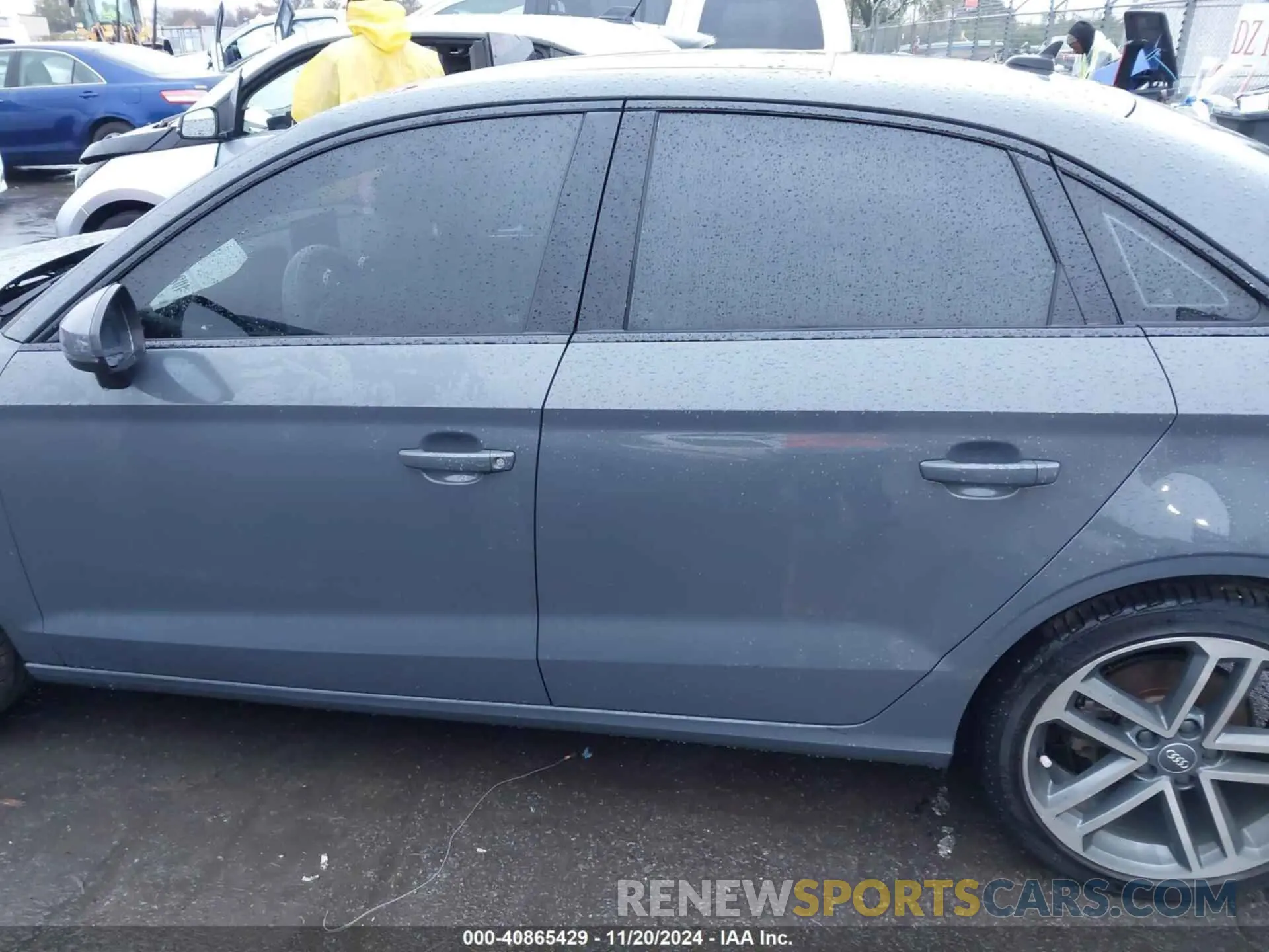 14 Photograph of a damaged car WAUAUGFF7LA101951 AUDI A3 2020