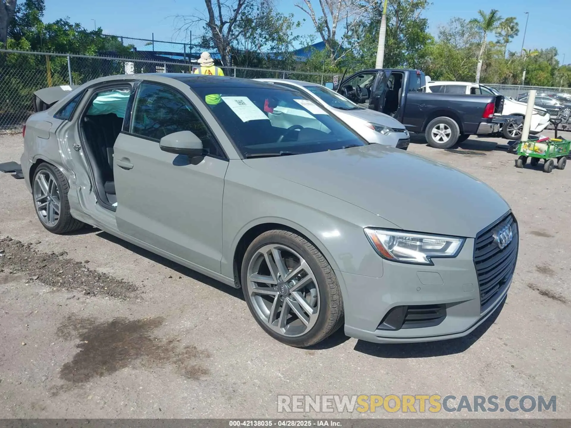 1 Photograph of a damaged car WAUAUGFFXLA002962 AUDI A3 2020